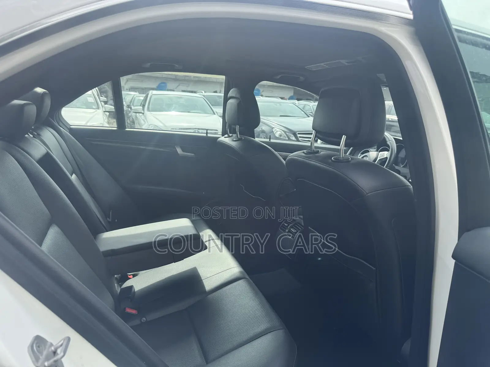 Mercedes-Benz C300 2013 Off white