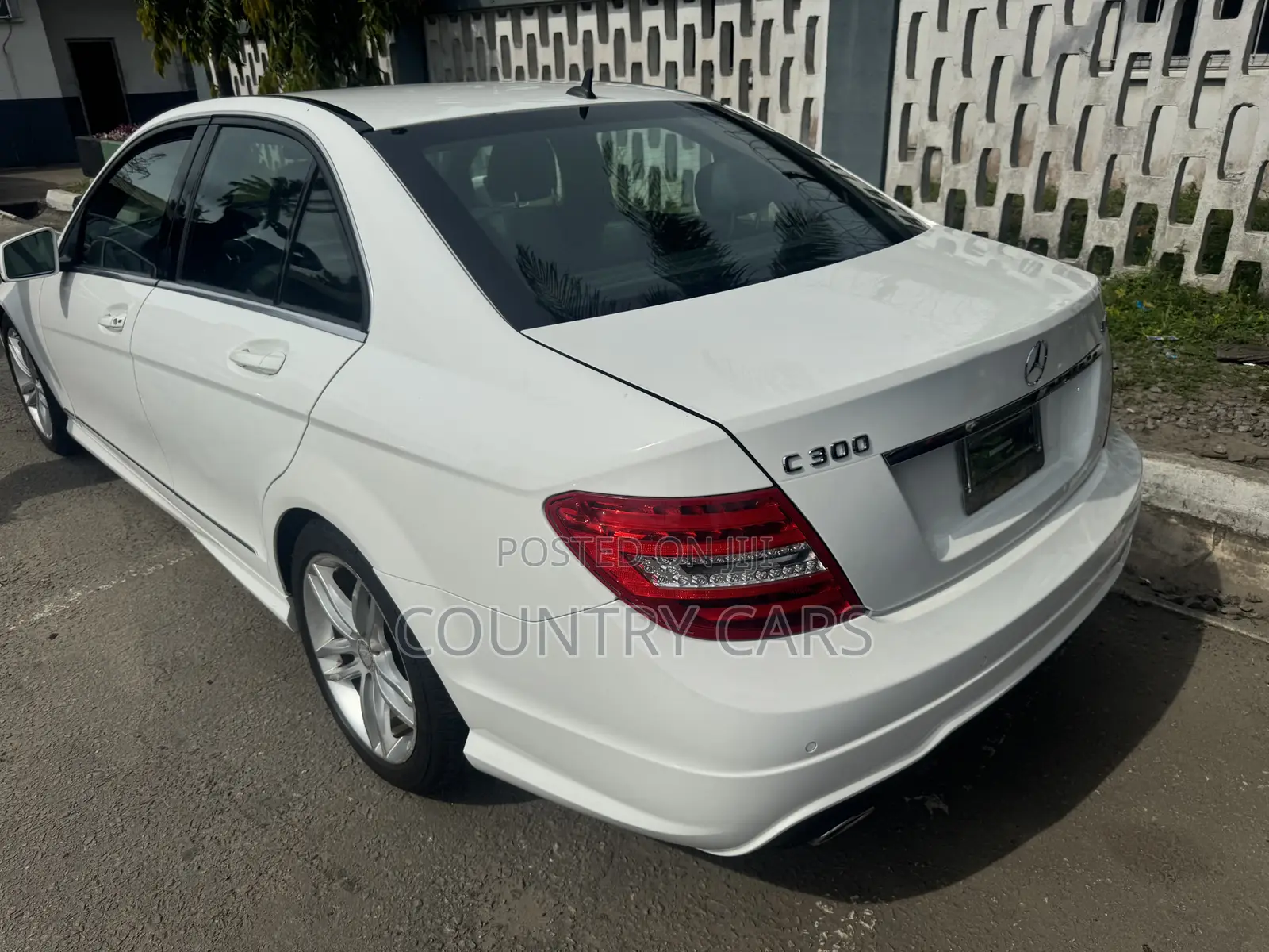 Mercedes-Benz C300 2013 Off white