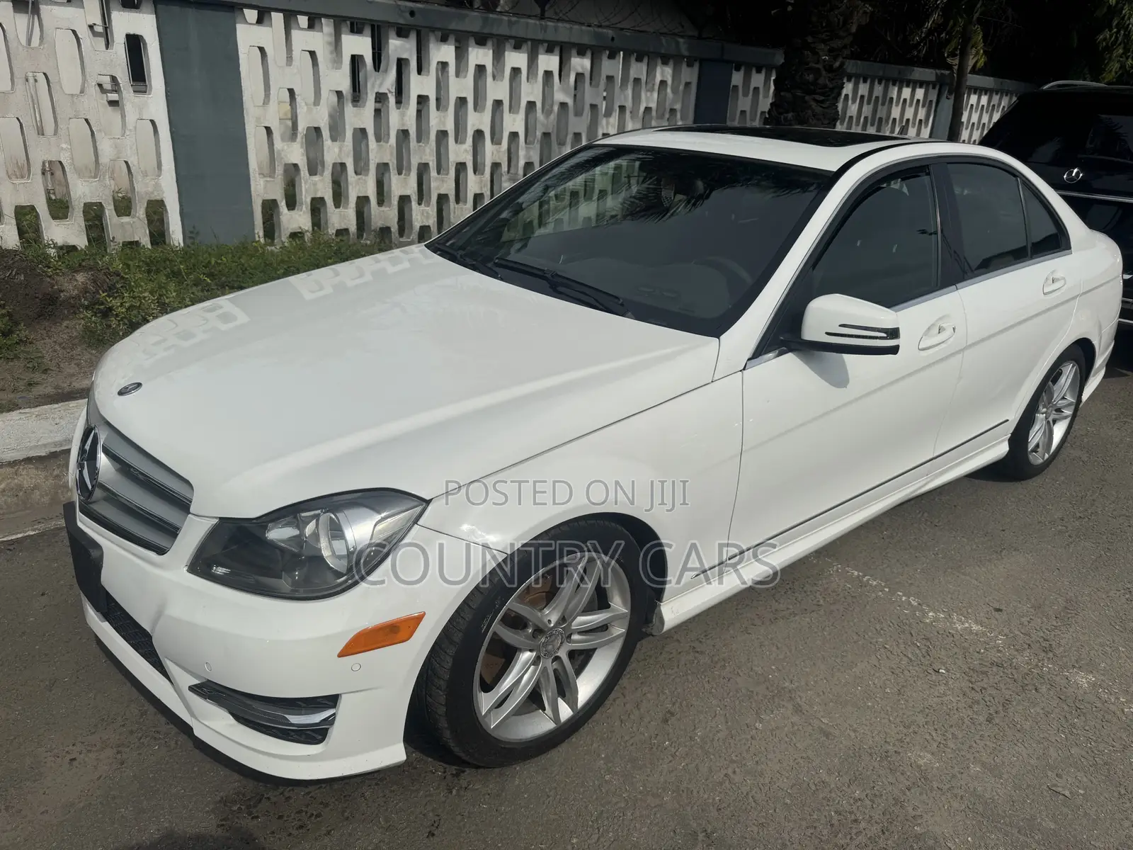 Mercedes-Benz C300 2013 Off white