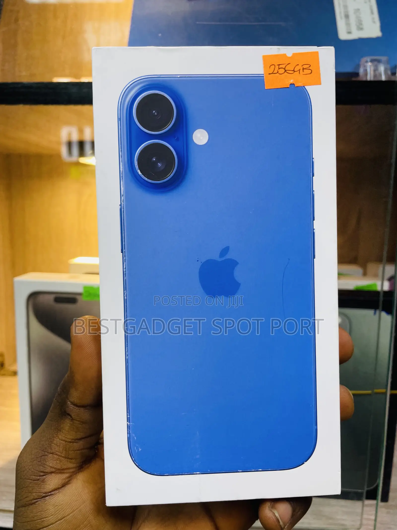 New Apple iPhone 16 256 GB Blue