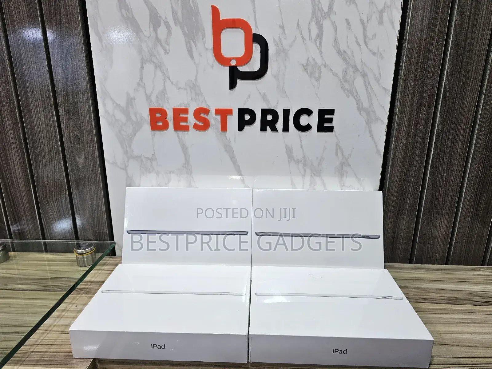 New Apple iPad 9.7 64 GB