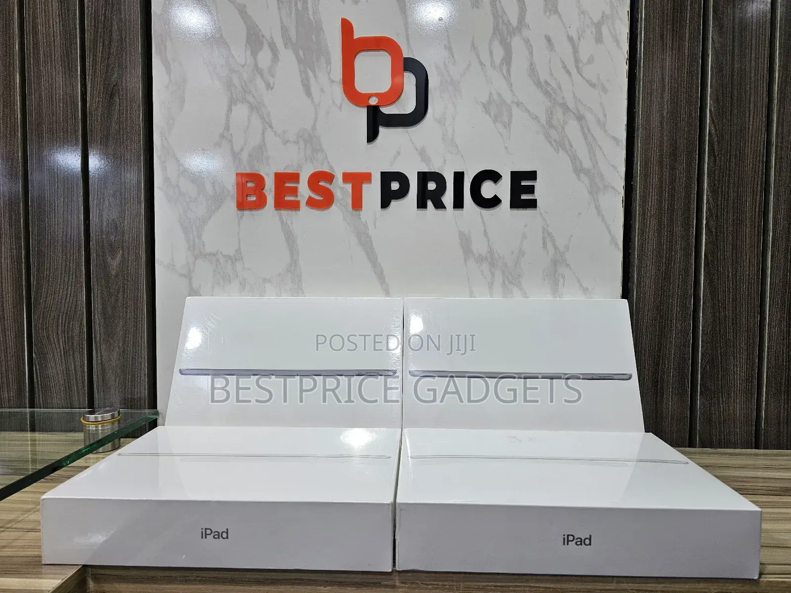 New Apple iPad 9.7 64 GB