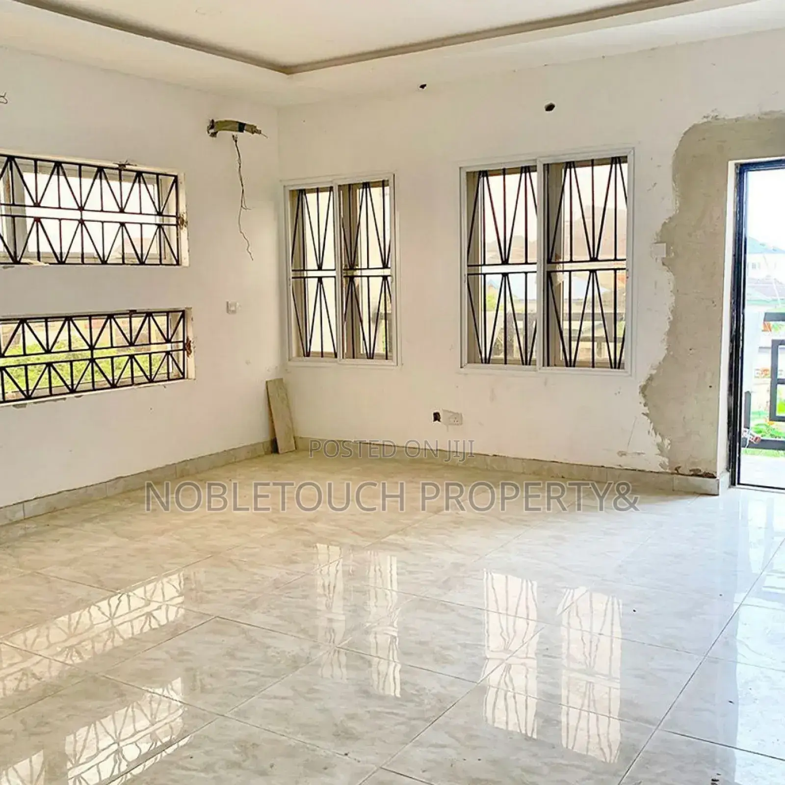 3bdrm Block Of Flats In Ajah Lagos, Abraham Adesanya Estate