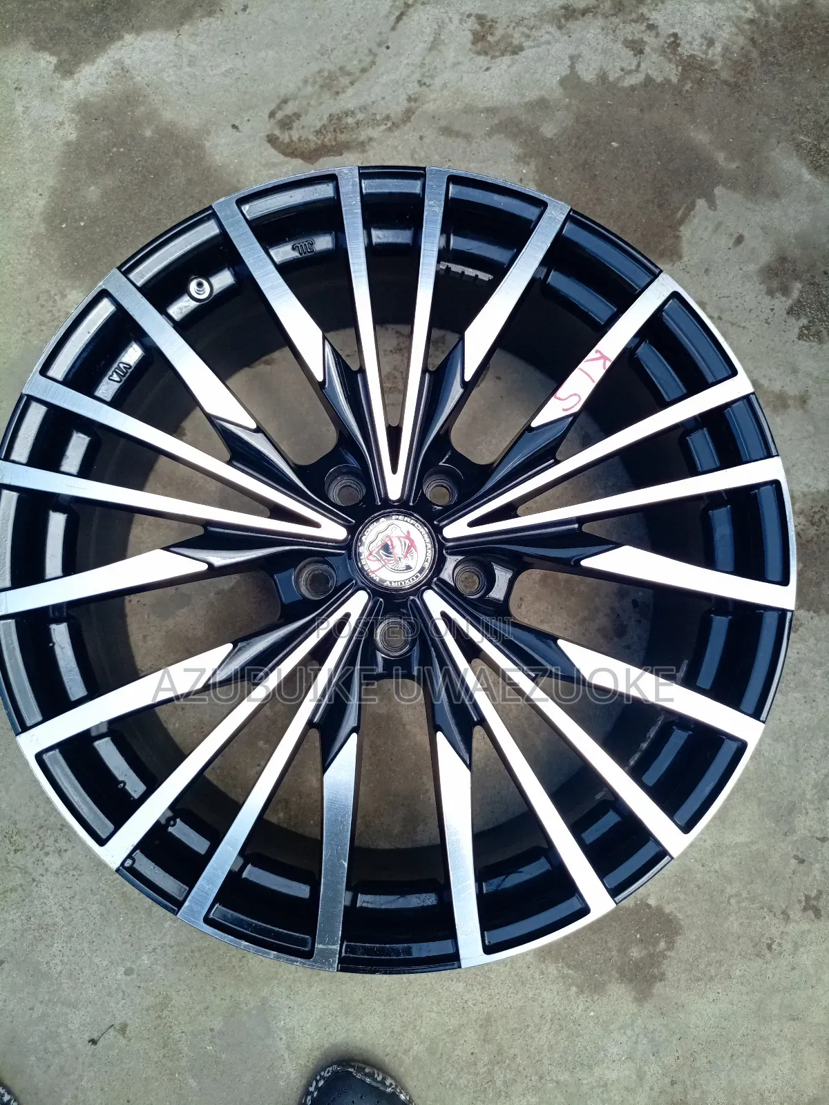 20" Rim Lexus