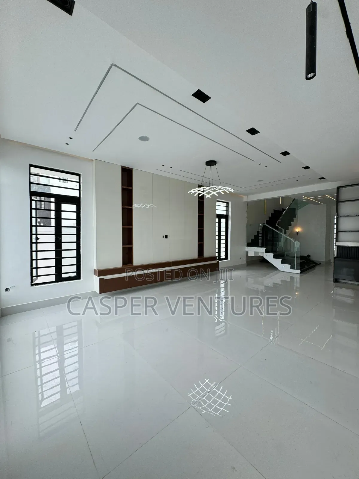 5bdrm Duplex in Phase 1 for sale