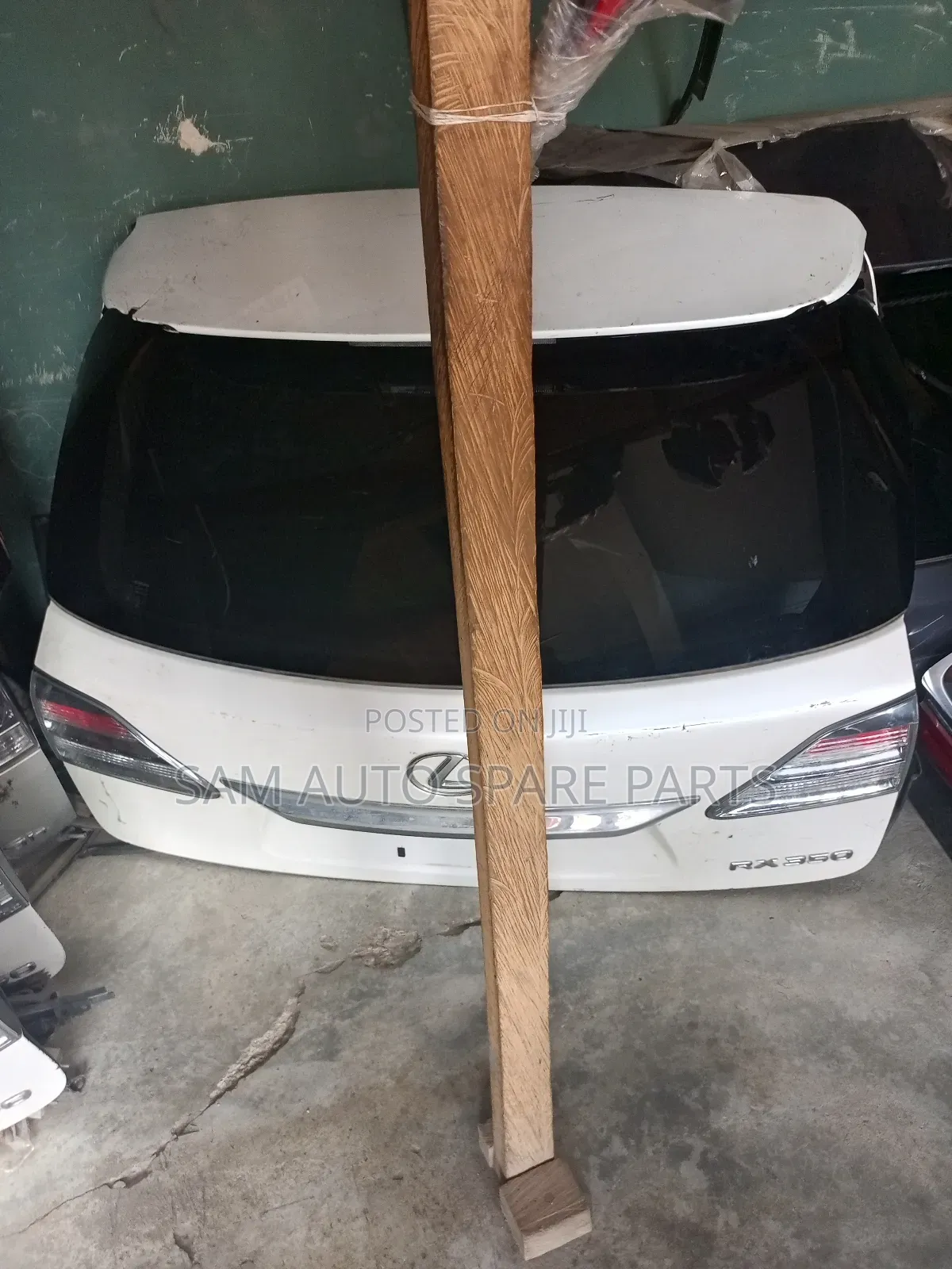 Lexus Rx 350 2012 Model Complete Booth