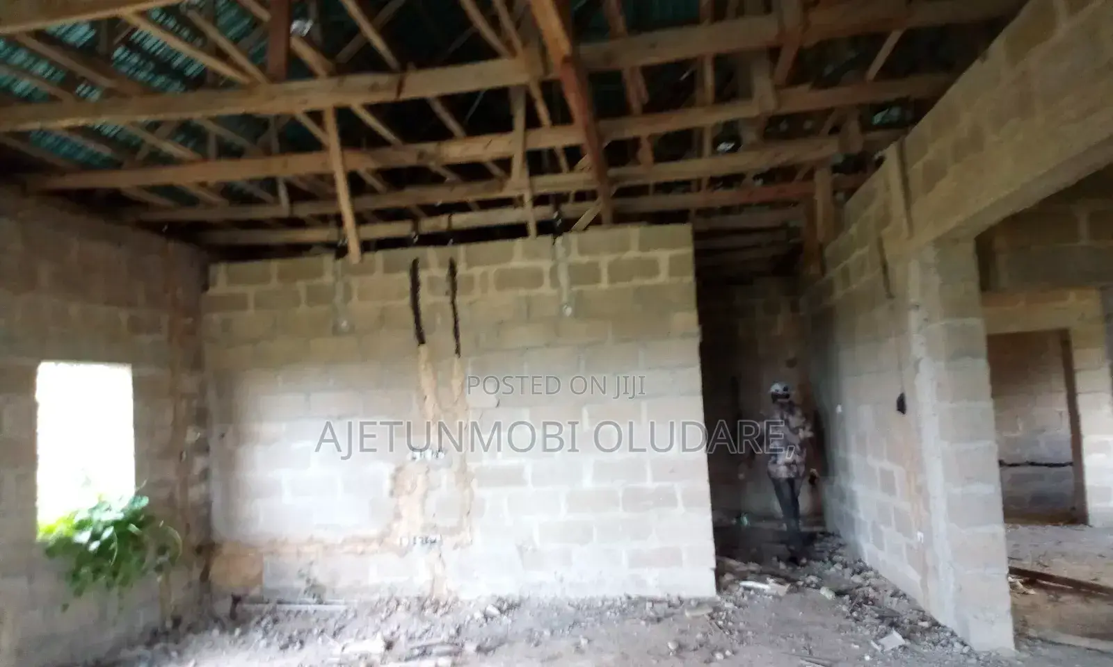 4bdrm Duplex in Behind Command for sale