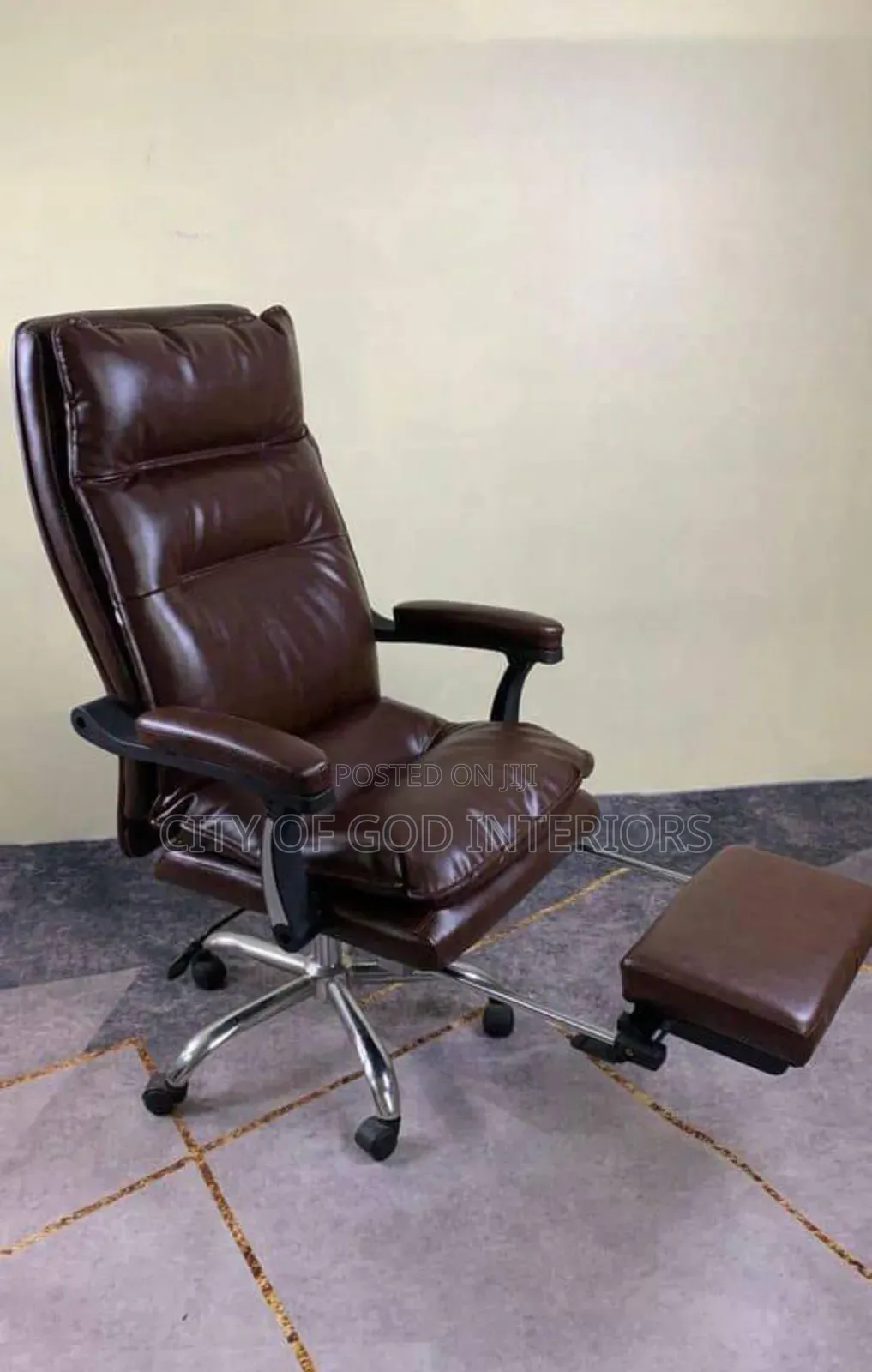 Executive Office Chair With Footrest