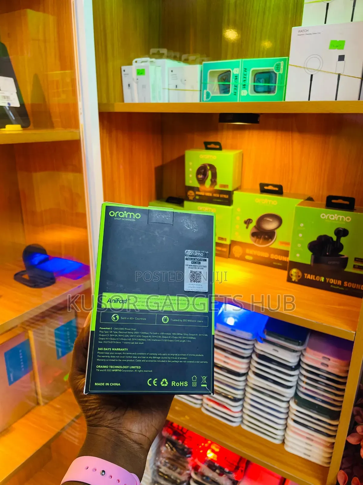 Oraimo 6-in-1 Power Expansion Cube