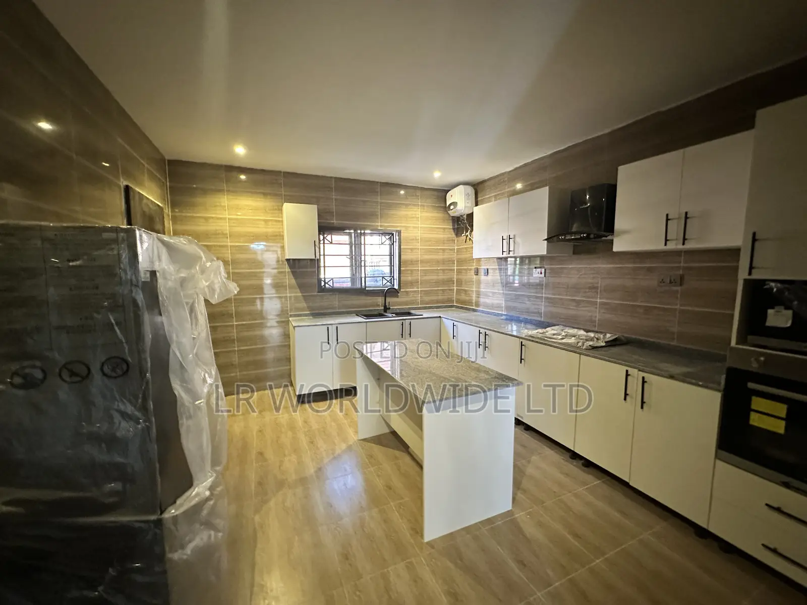 4bdrm Townhouse/Terrace in Wuse for sale
