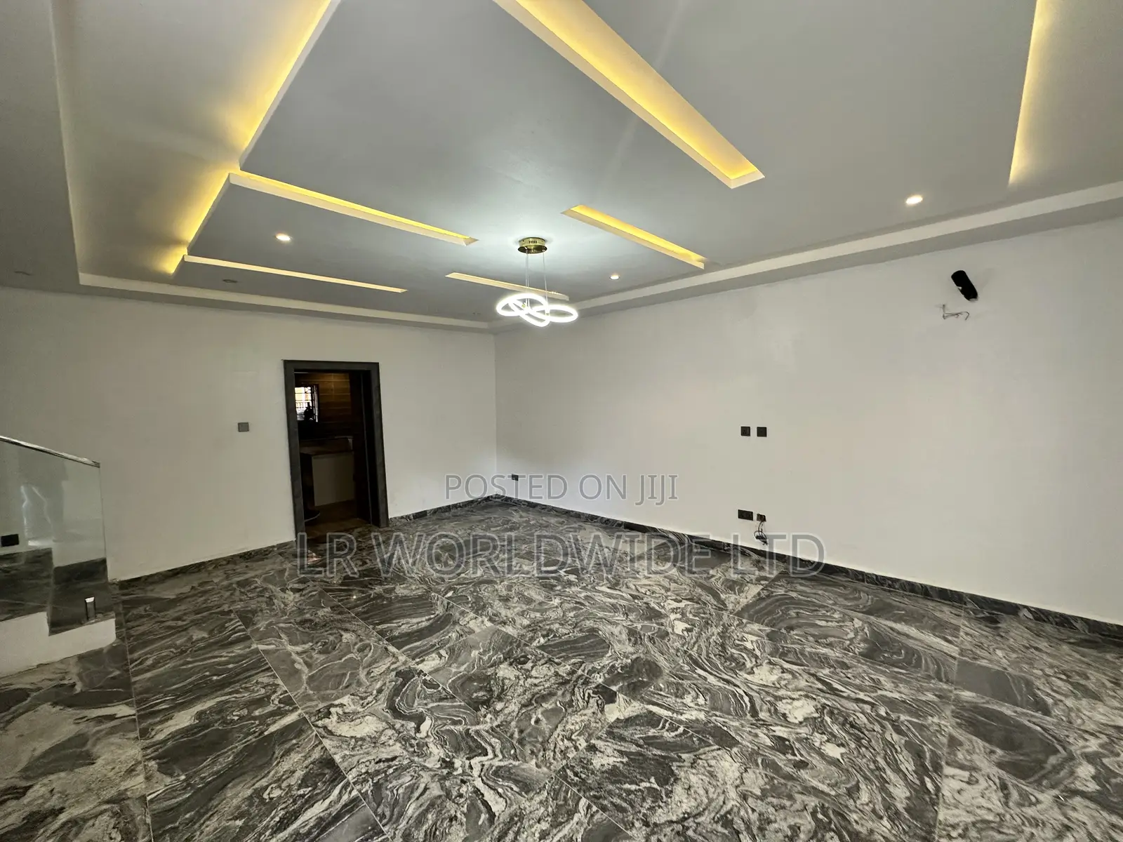 4bdrm Townhouse/Terrace in Wuse for sale