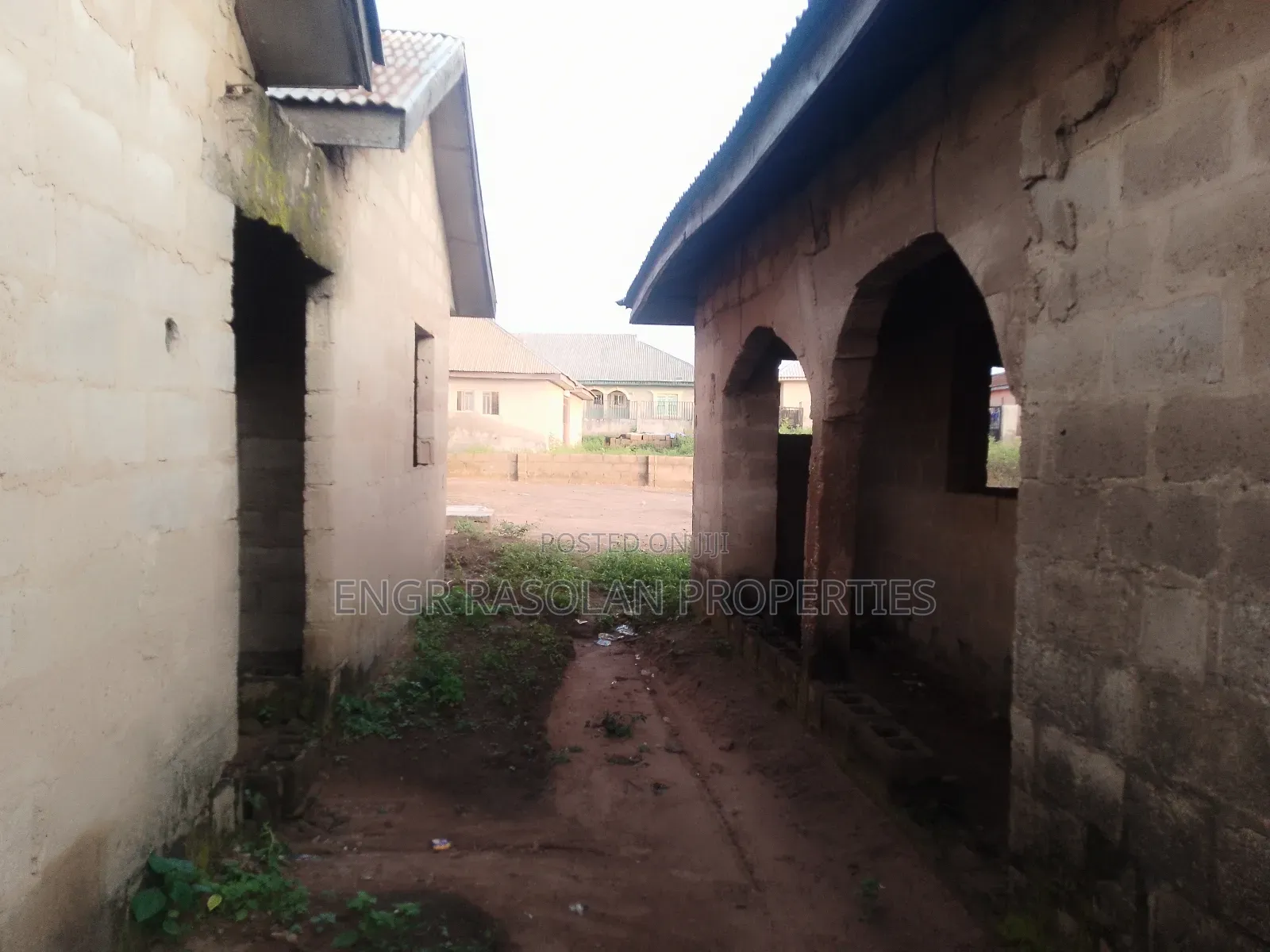 For Sale 2 Bedroom Apartment and 10 Room Uncompleted Hostel
