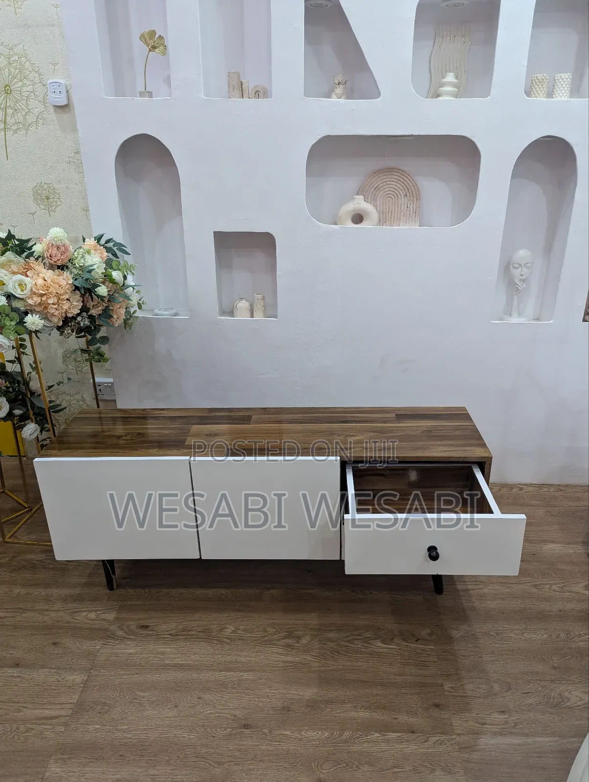 TV Stand_console