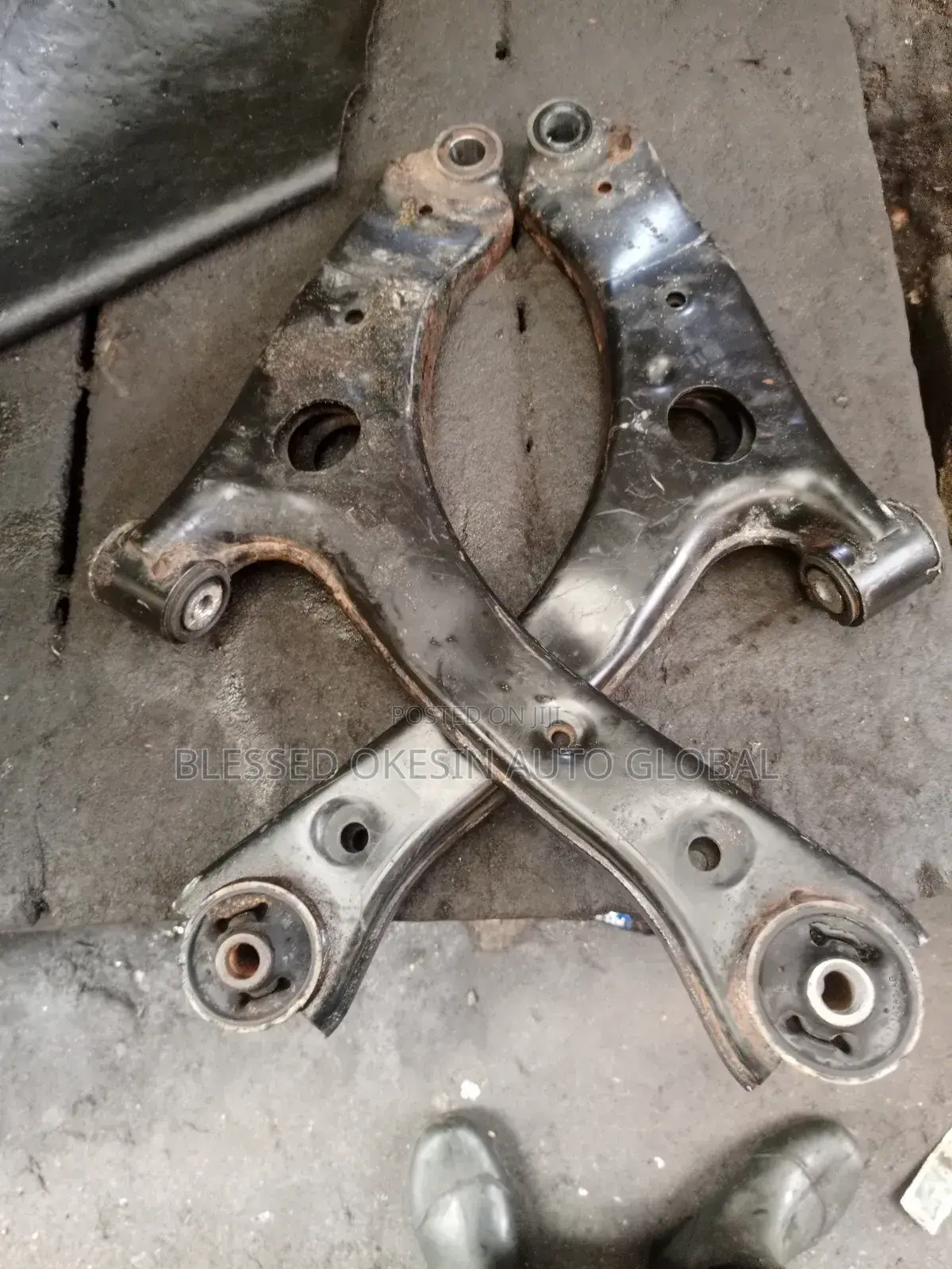 Front Lower Arm Ford Transit 2020 Molde