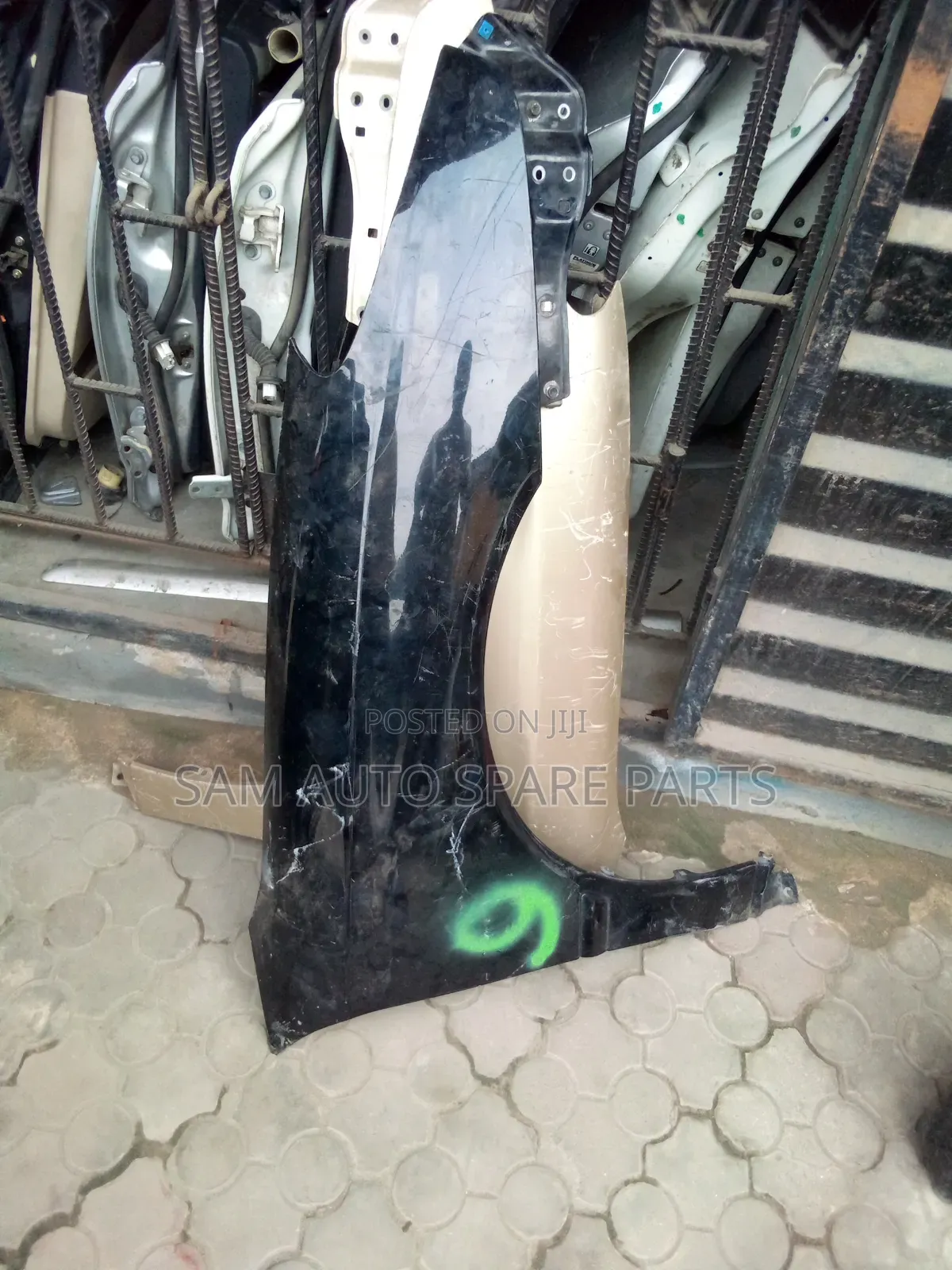 Lexus ES 330 Fender Right Side 05
