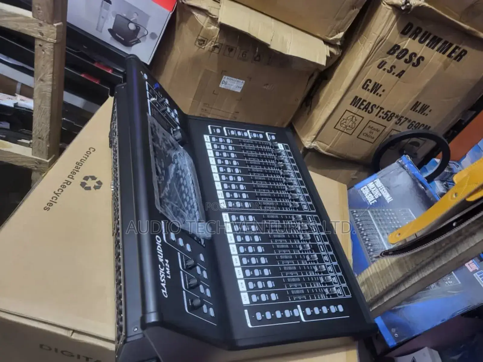 Classic Audio Digital Mixer Lm 24 Channel