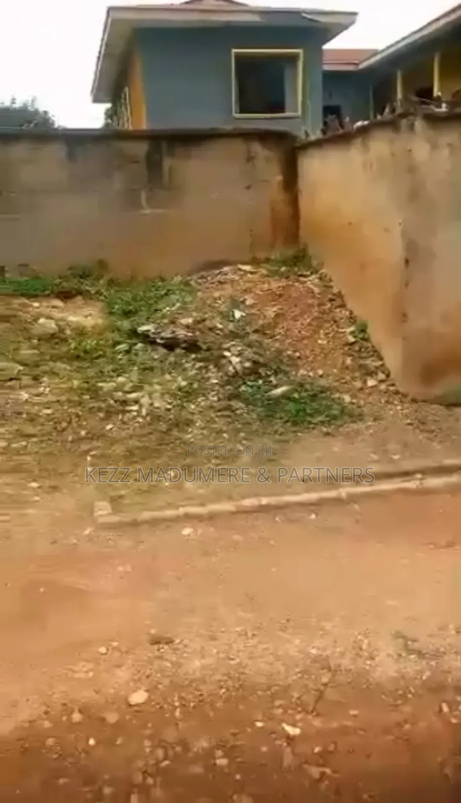 For Sale : 500 SQMTRS at the Heart of Uwani , Enugu