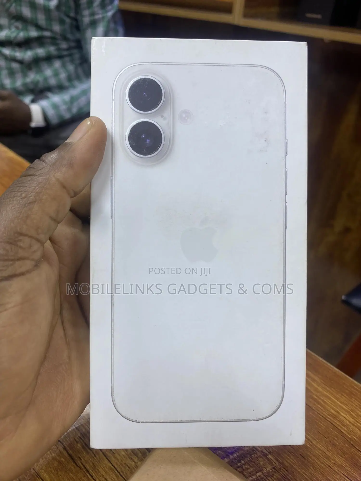 New Apple iPhone 16 128 GB White