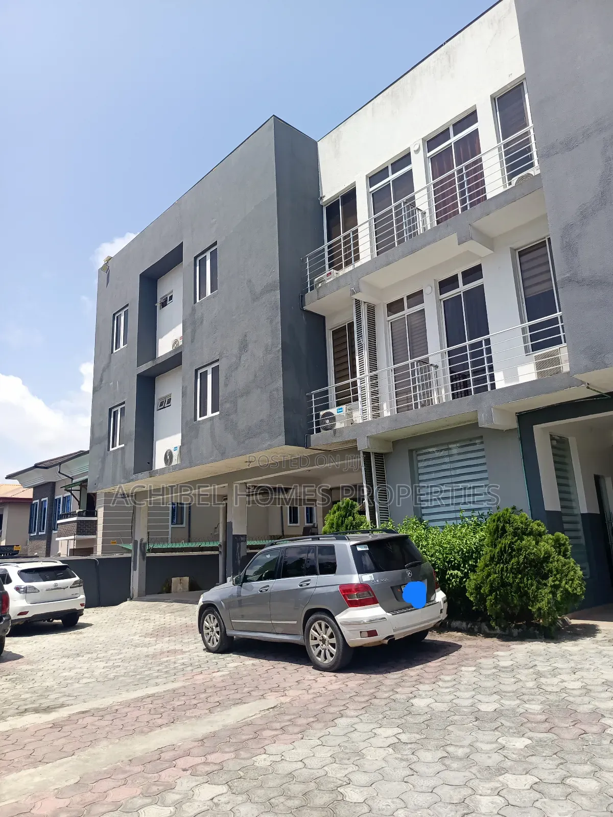 Furnished Mini Flat in Off Admiralty Way, Lekki Phase 1 for rent