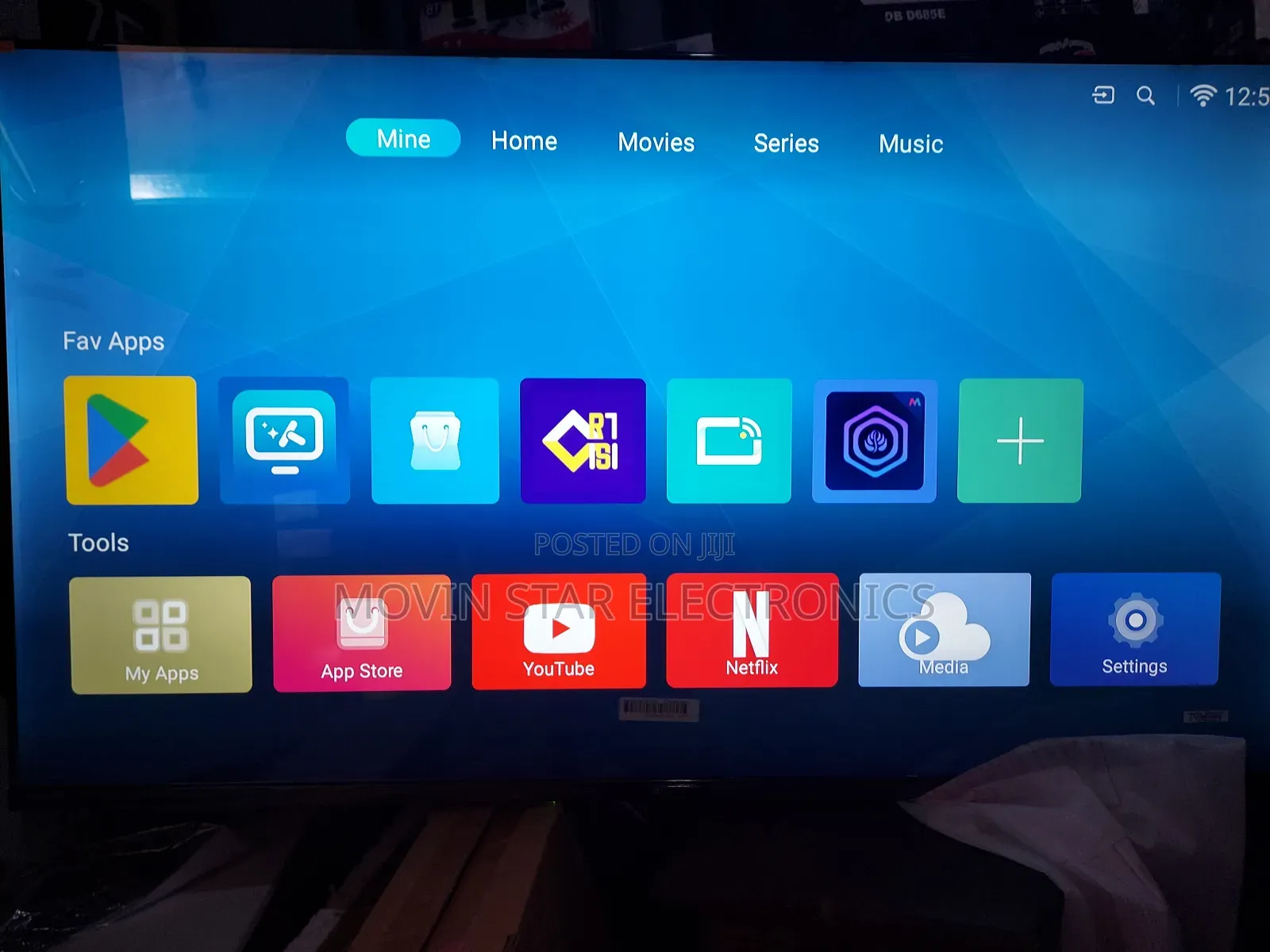 O LG 55 Inches Smart TV Frameless