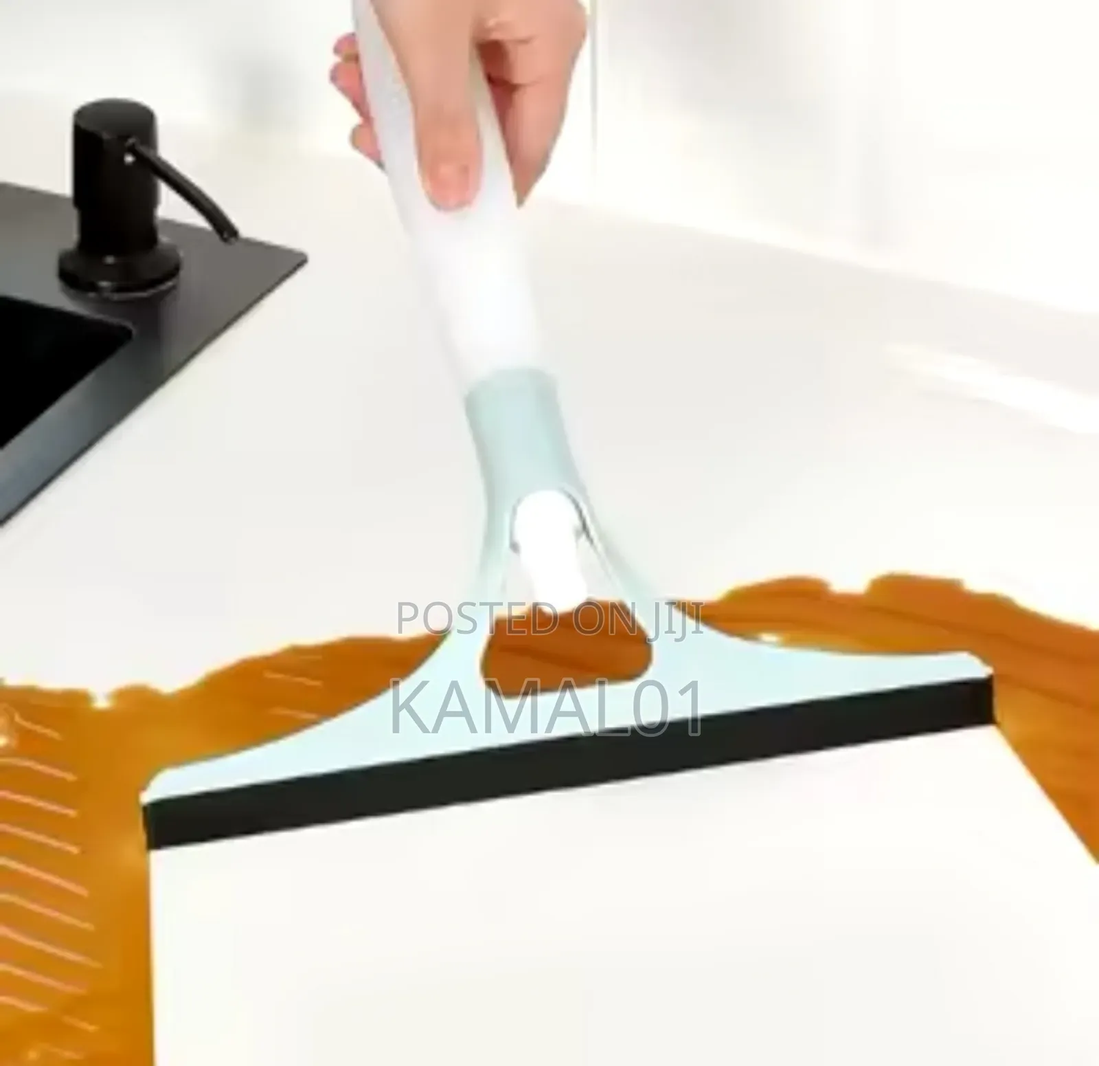 Glass Cleaning Scraper With Spray Nozzle Non-Slip Handle