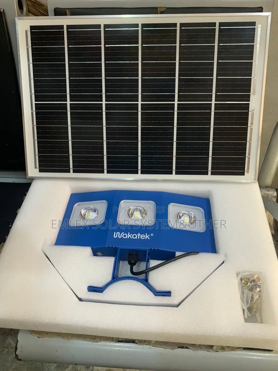 Original 300watts Wakatek Solar Street Light