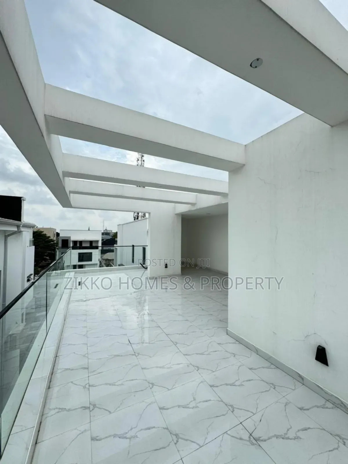Furnished 5bdrm Duplex in Lekki for sale