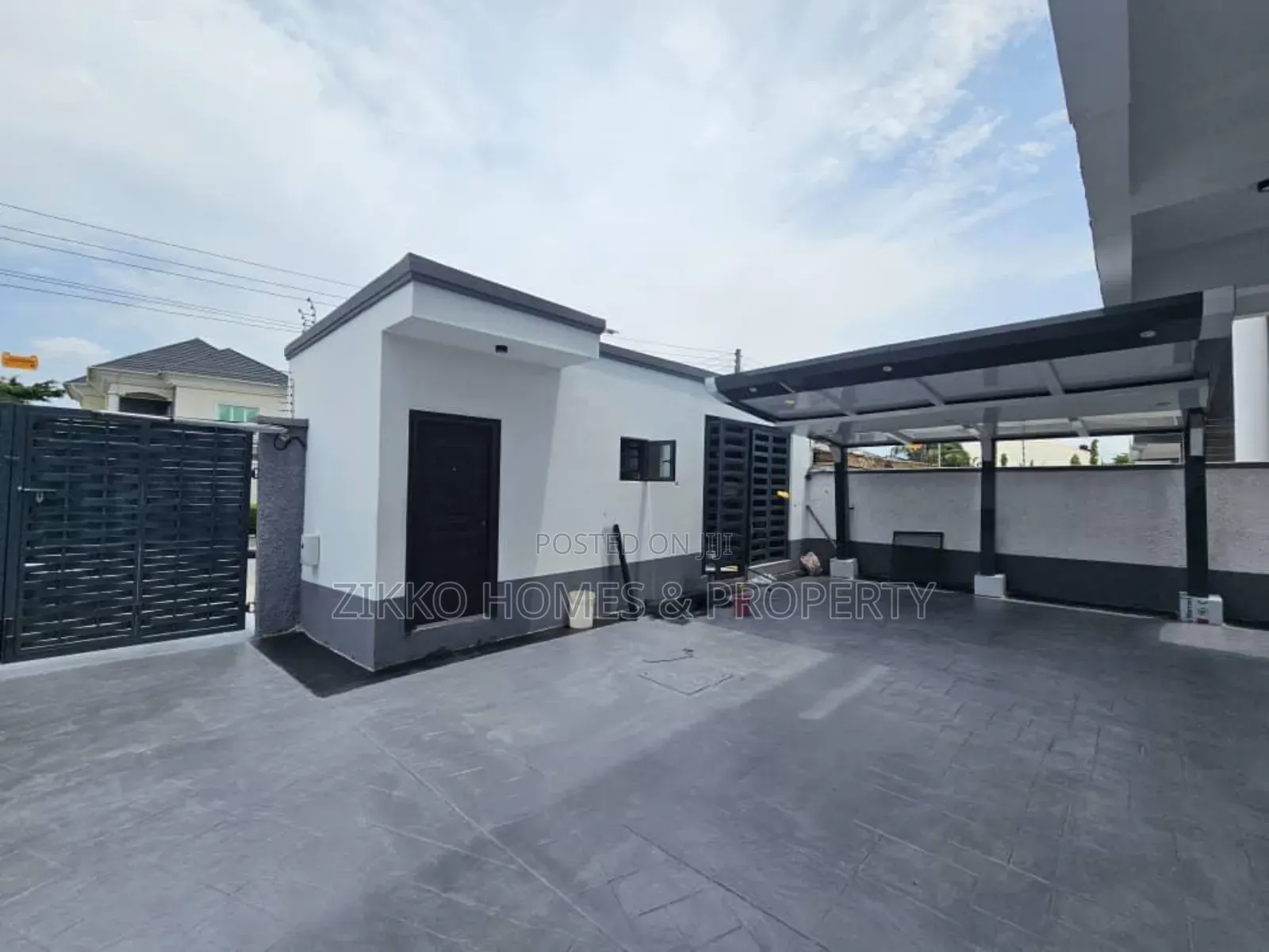 Furnished 5bdrm Duplex in Lekki for sale