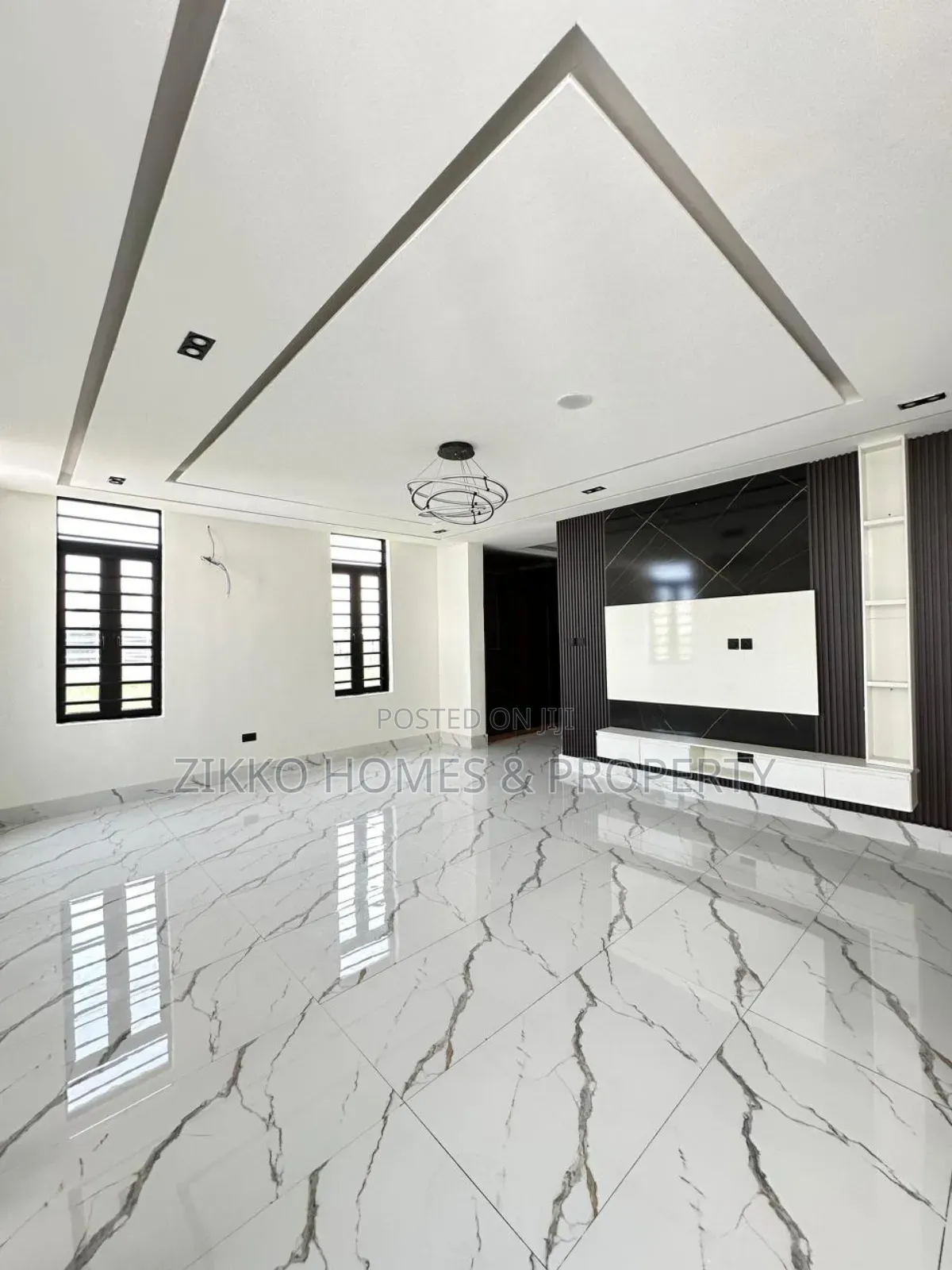 Furnished 5bdrm Duplex in Lekki for sale