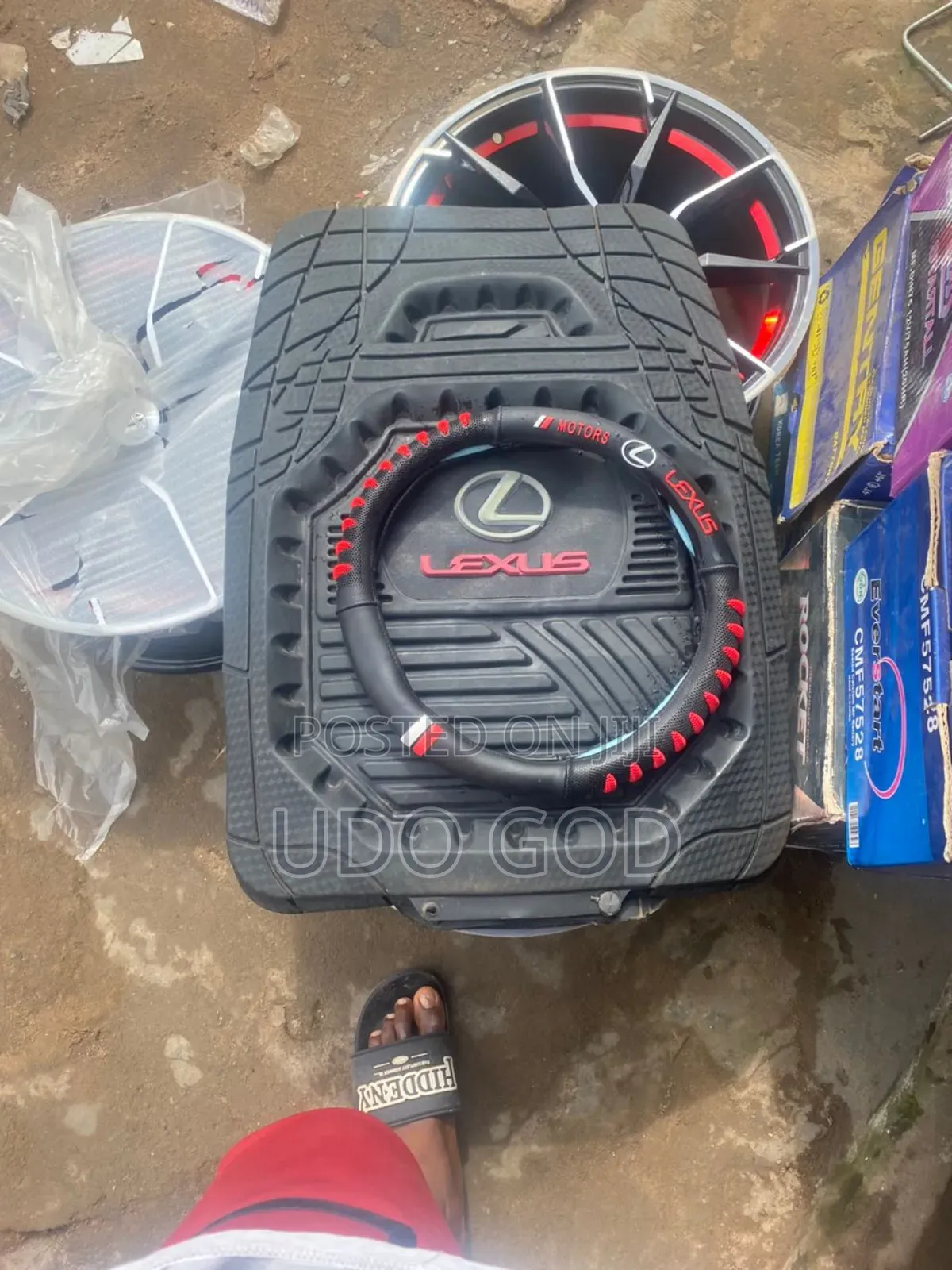 Lexus Cup Foot Mat and Steering Cover
