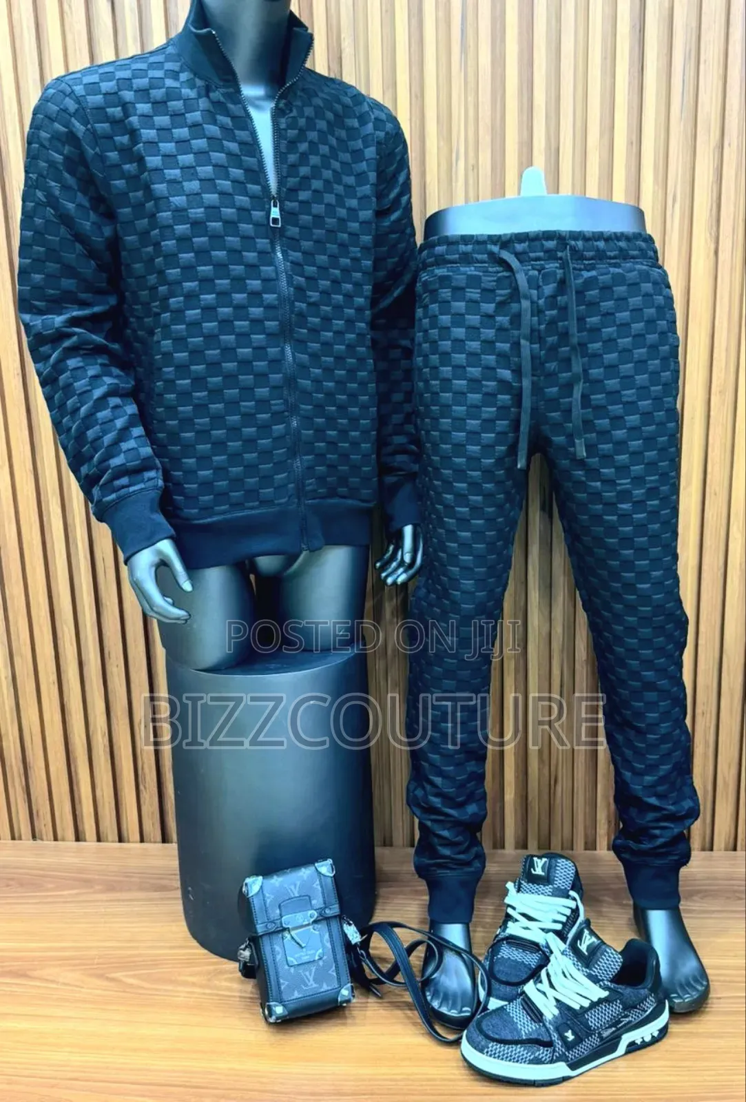 Original LOUIS VUITTON Sweater Joggers Available in Store