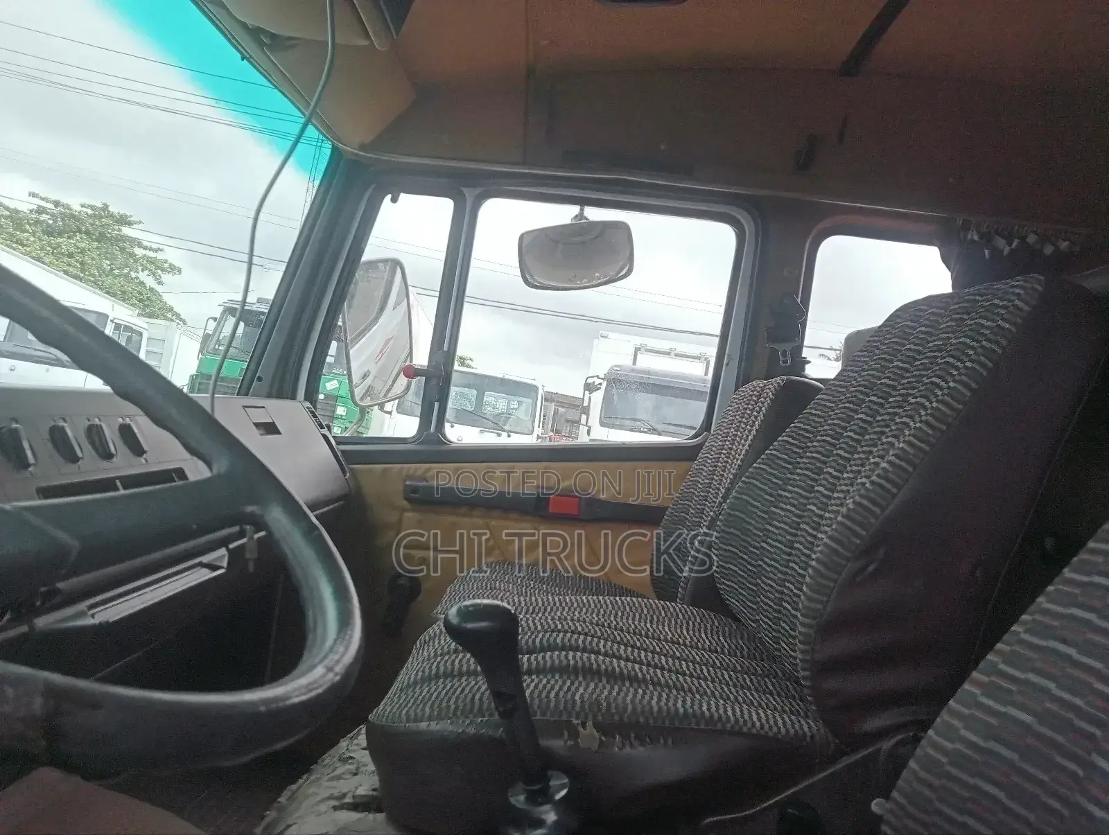 Double Cabin 814 Pickup Truck