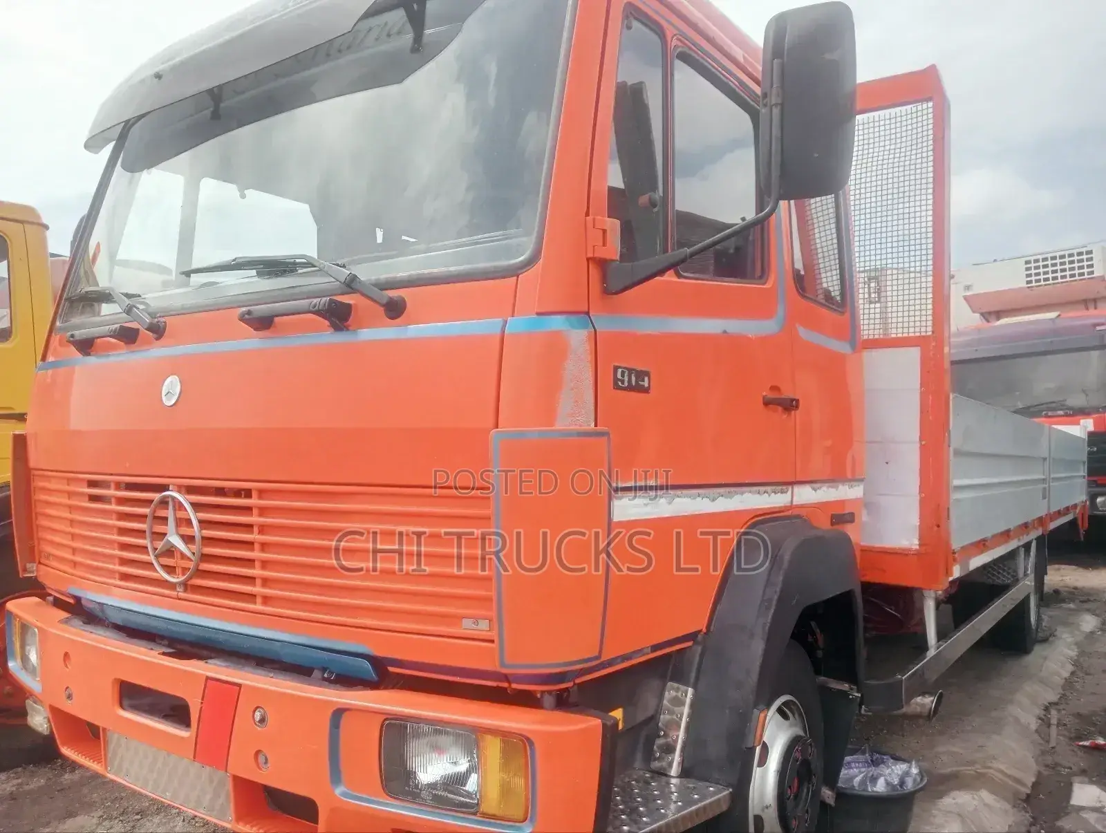 Double Cabin 814 Pickup Truck