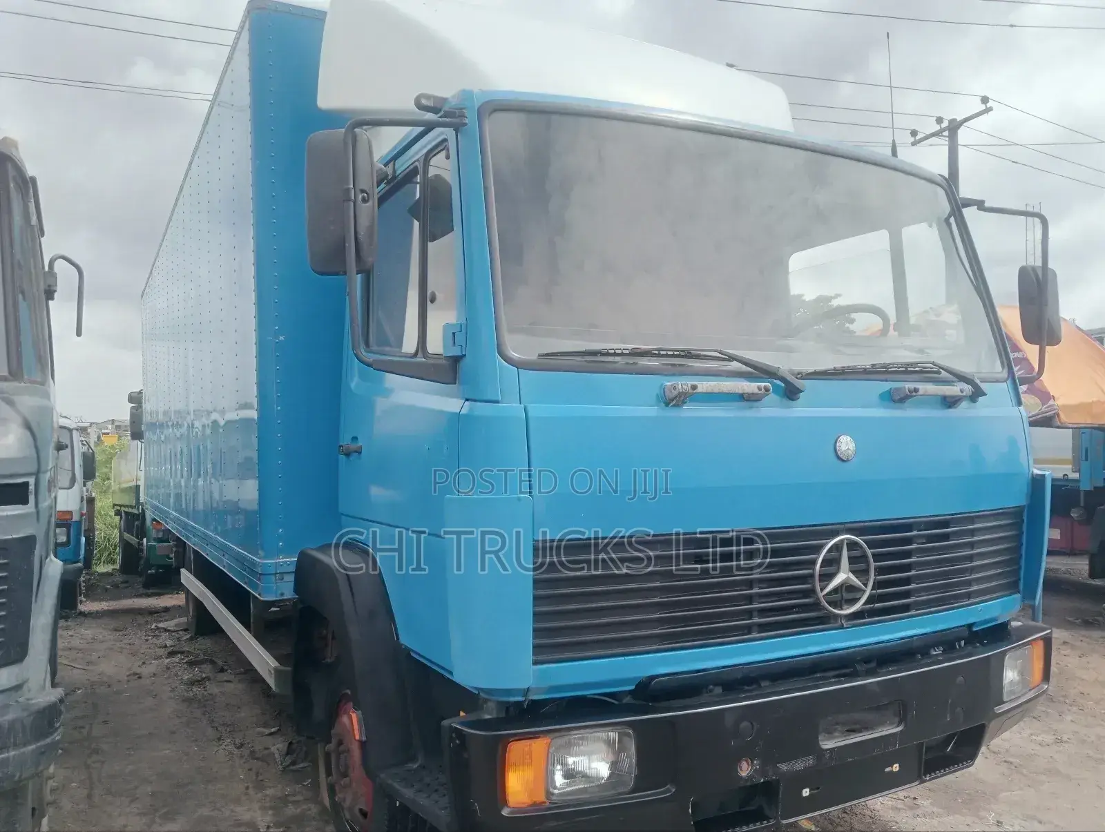 814 Cargo Truck