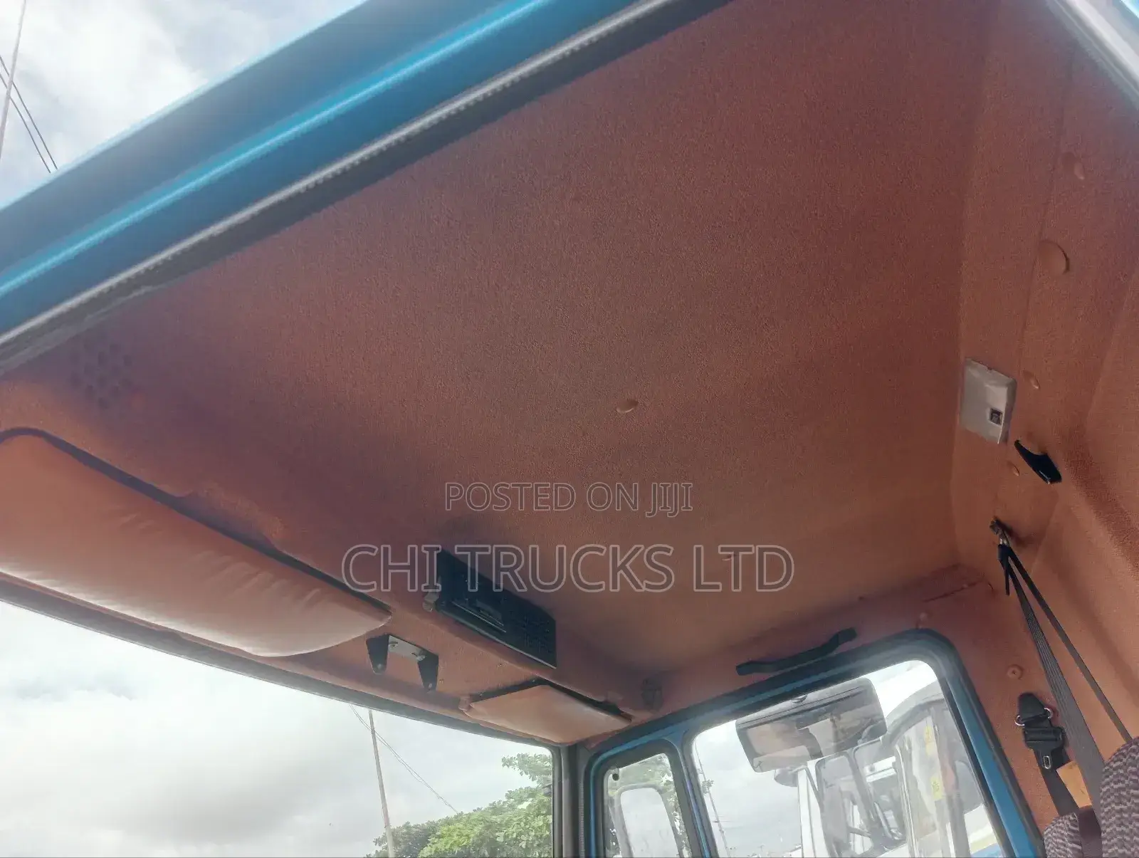 814 Cargo Truck