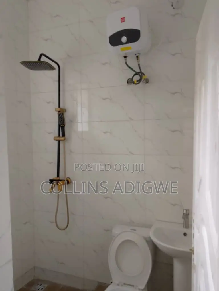 2bdrm Apartment in Blenco Sangotedo for sale