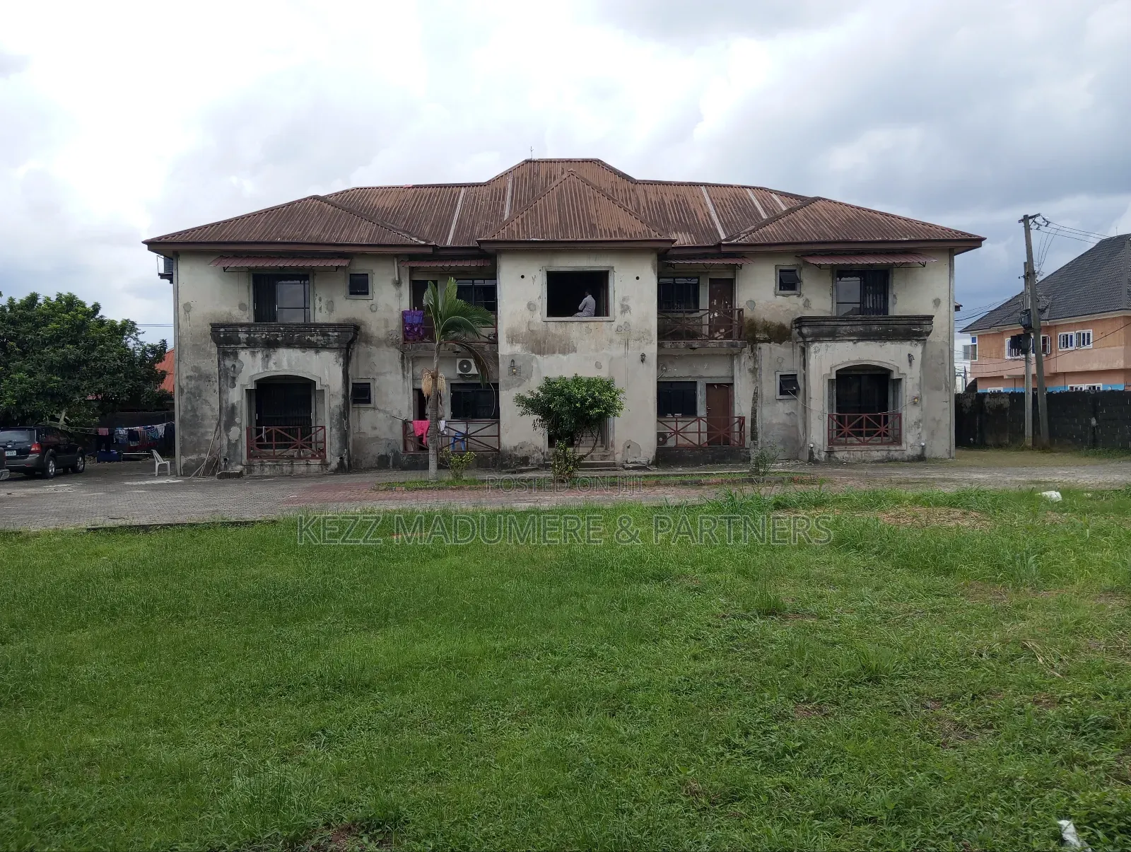 8bdrm Block of Flats in Sars Rd / Rumuaghulu, Port-Harcourt for sale