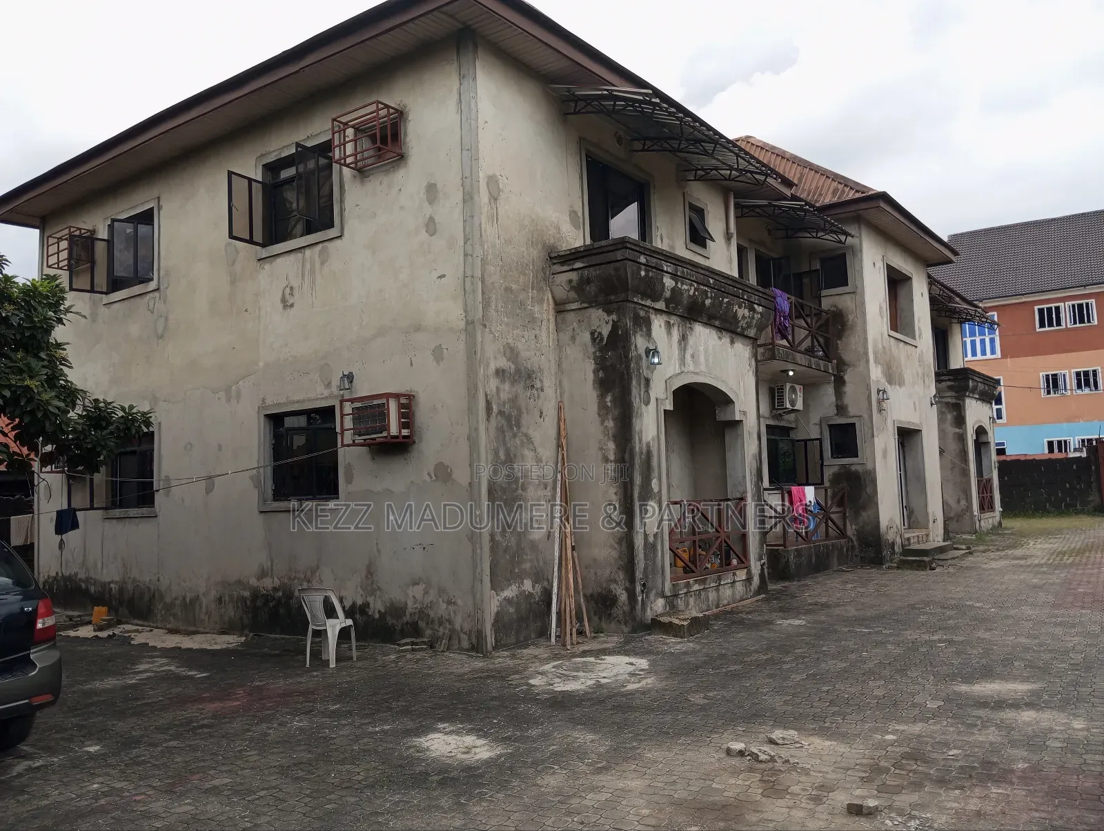8bdrm Block of Flats in Sars Rd / Rumuaghulu, Port-Harcourt for sale