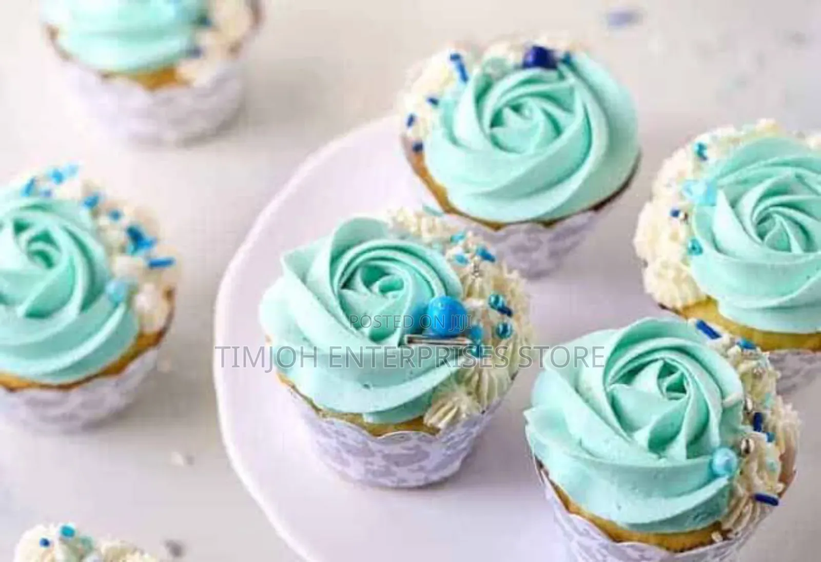Cupcakes And Love Shape Cake