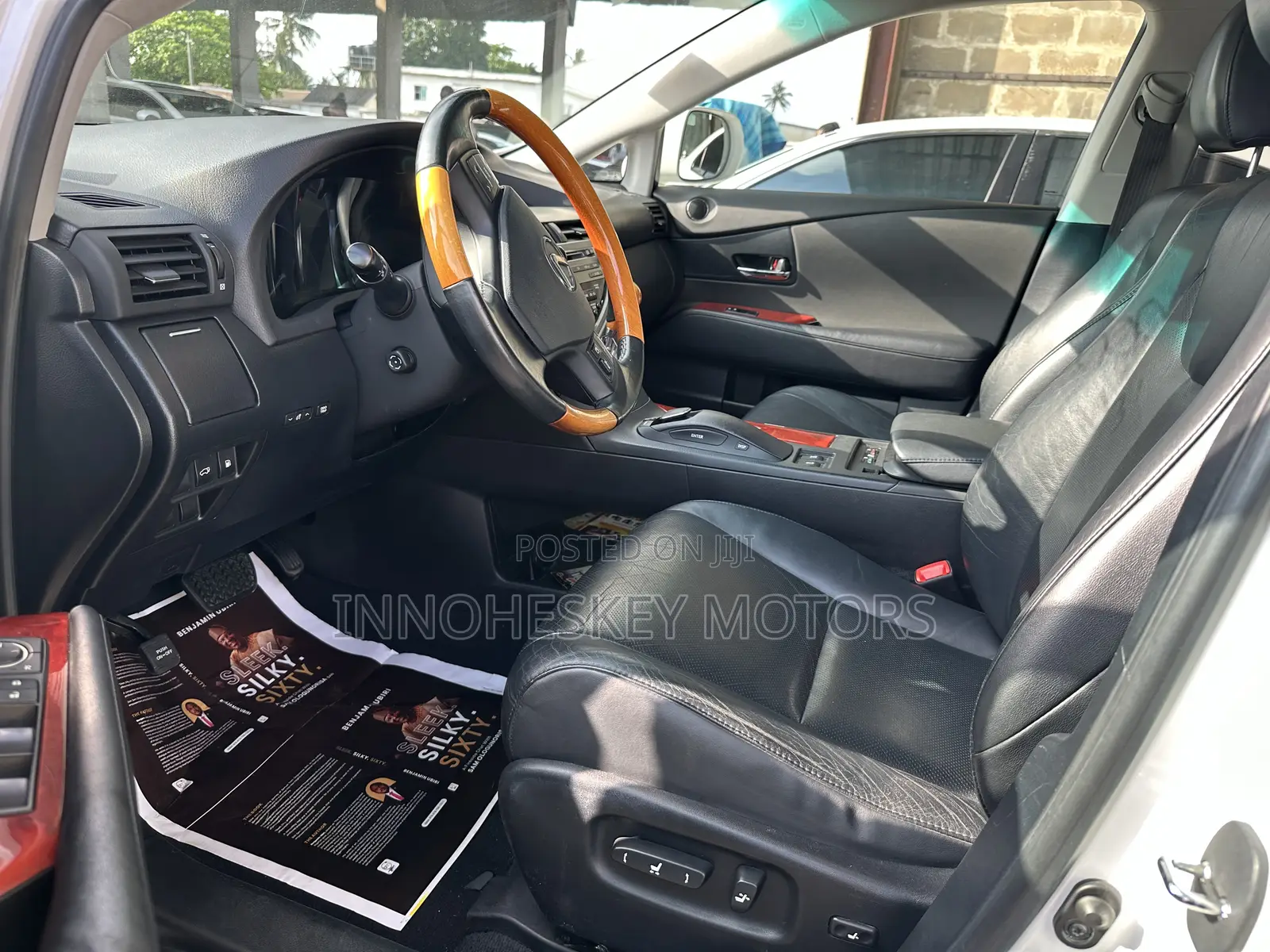Lexus RX 350 FWD 2012 White