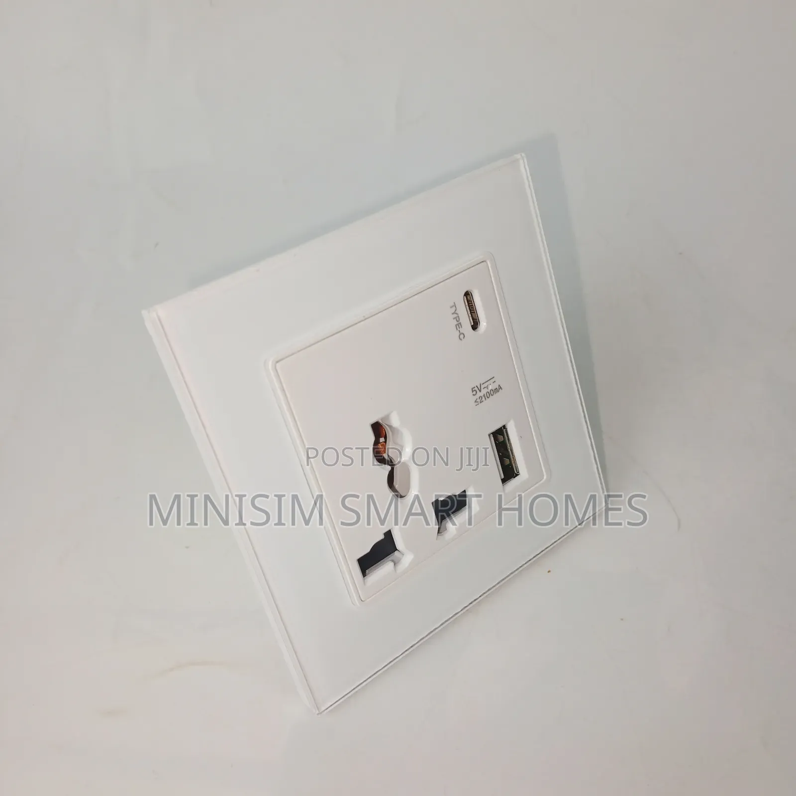 Non-Smart 13a Universal Wall Socket With Usb and Type C