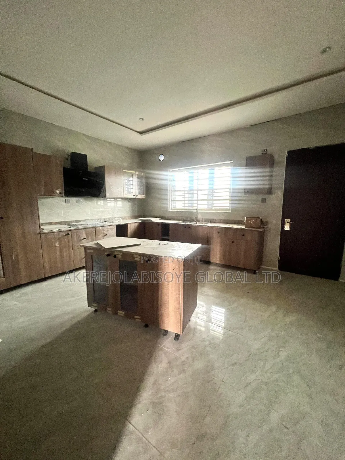 5bdrm Duplex in Close To Stella, Life Camp for sale