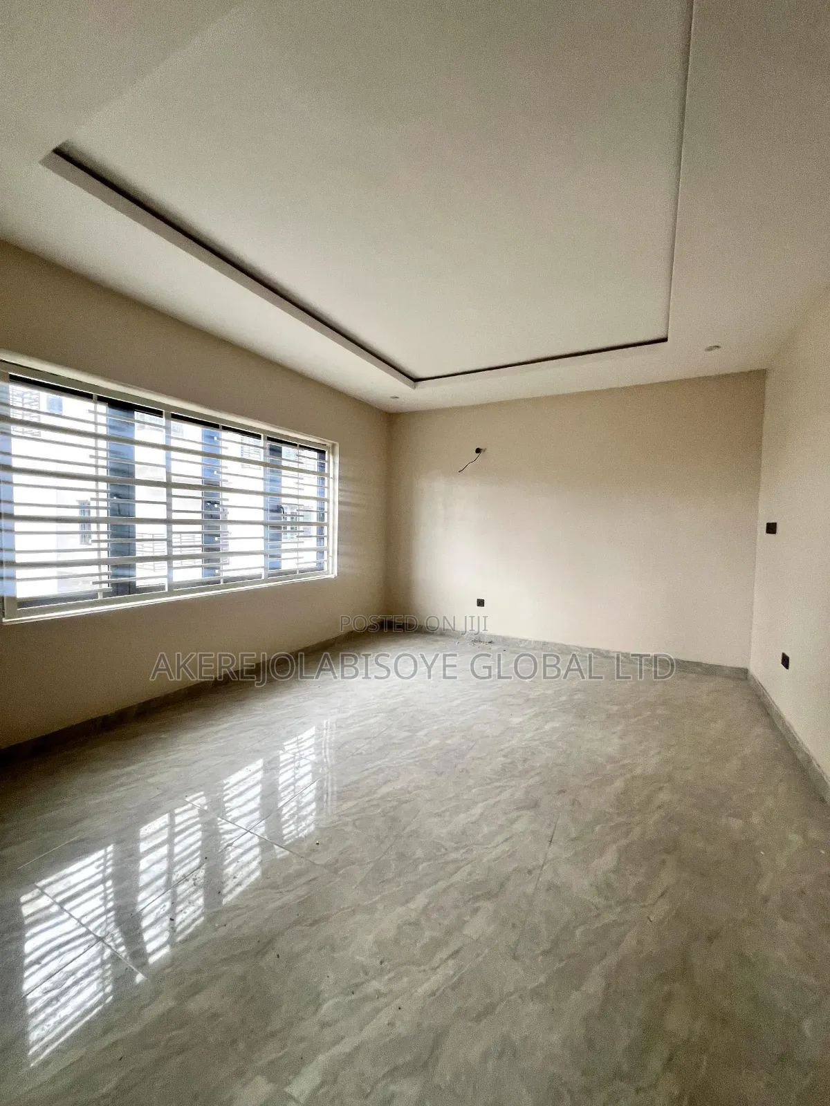 5bdrm Duplex in Close To Stella, Life Camp for sale