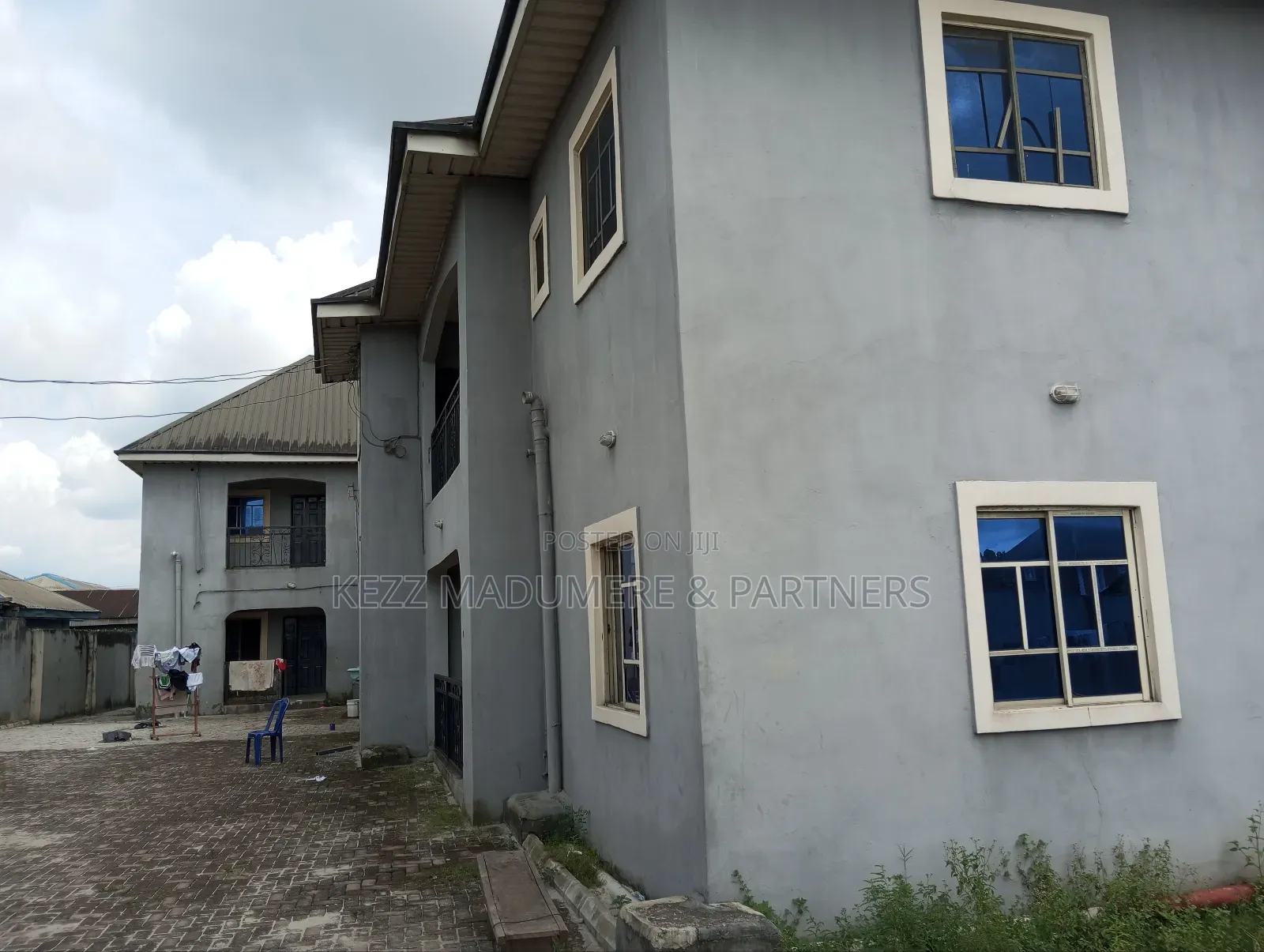 6bdrm Block of Flats in Off Sars Rd, Port-Harcourt for sale