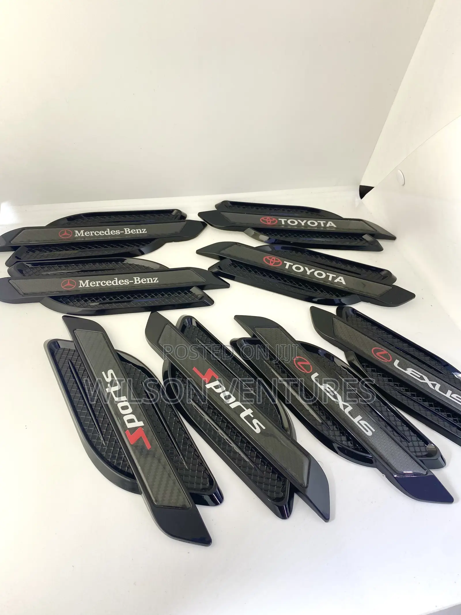 2 PCS Side Vent Fender Airflow Decorative Sticker