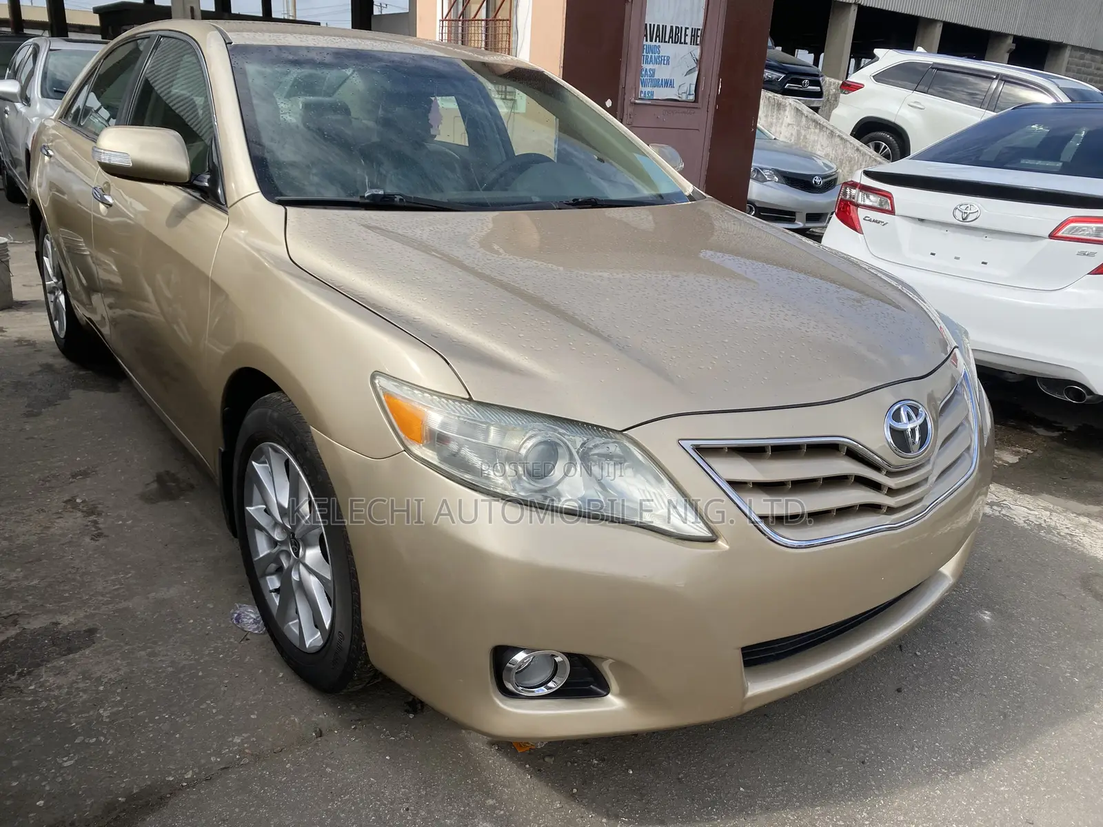 Toyota Camry 2010 Gold