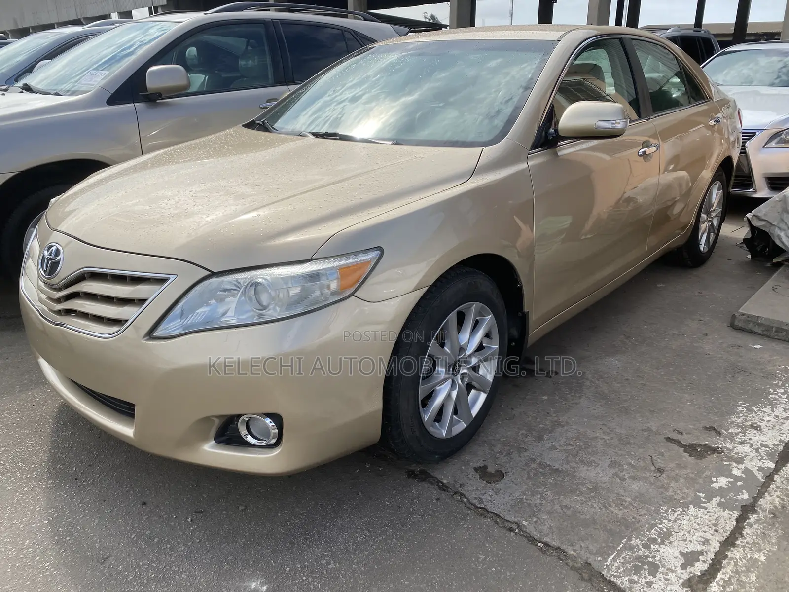 Toyota Camry 2010 Gold