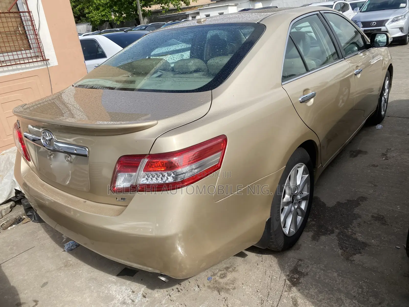 Toyota Camry 2010 Gold