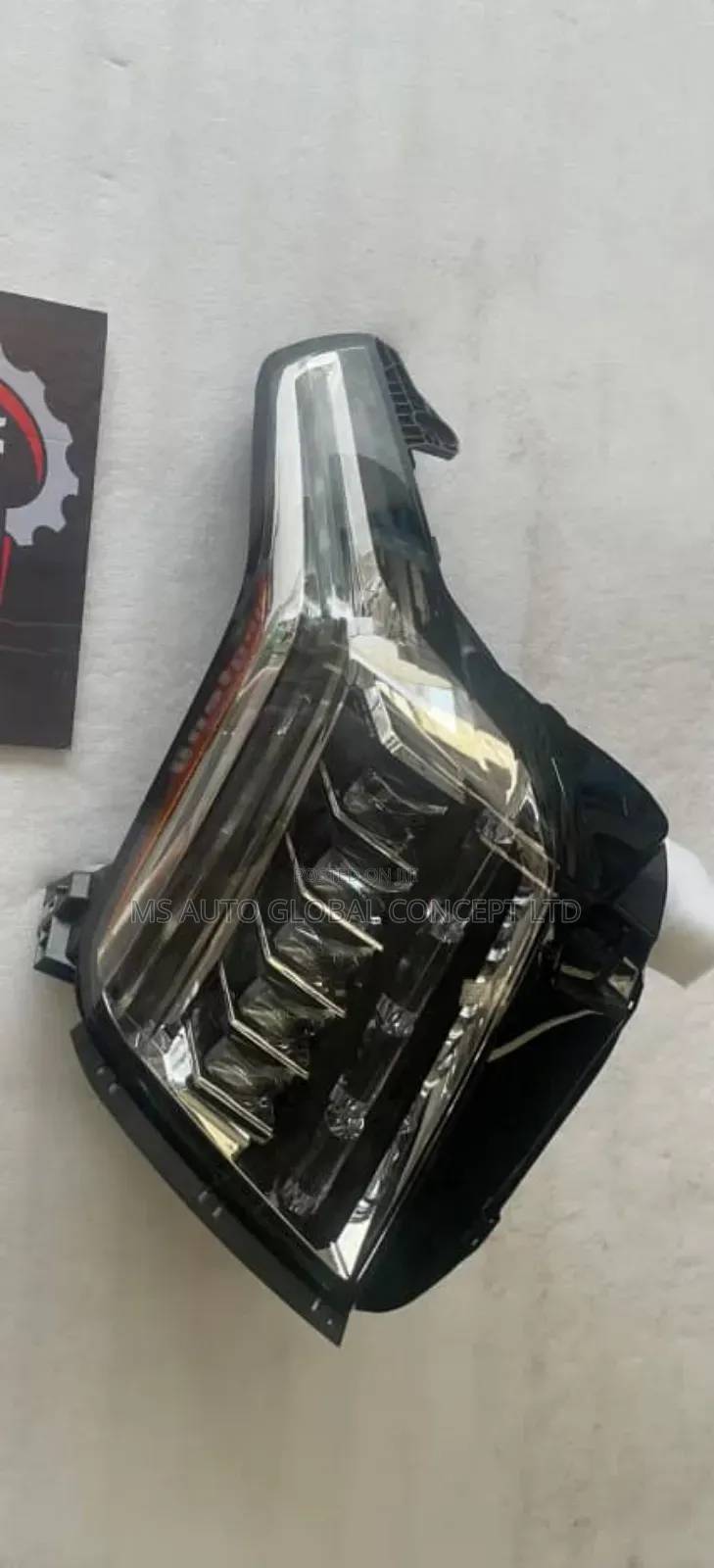 Cadillac Escalade 2015 Headlights
