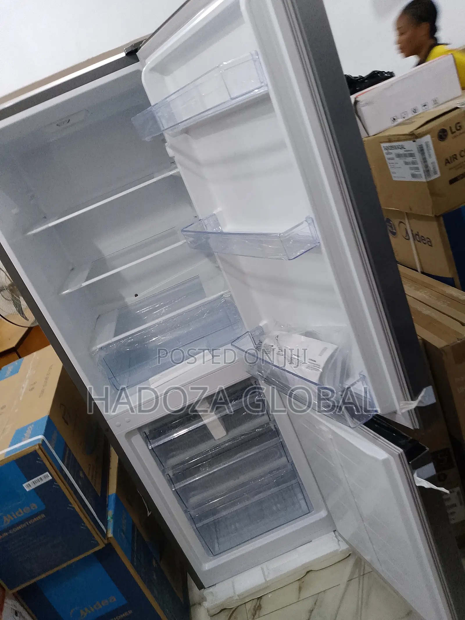 Hisense Super Quality Bottom Freezer 225L (Brand New)
